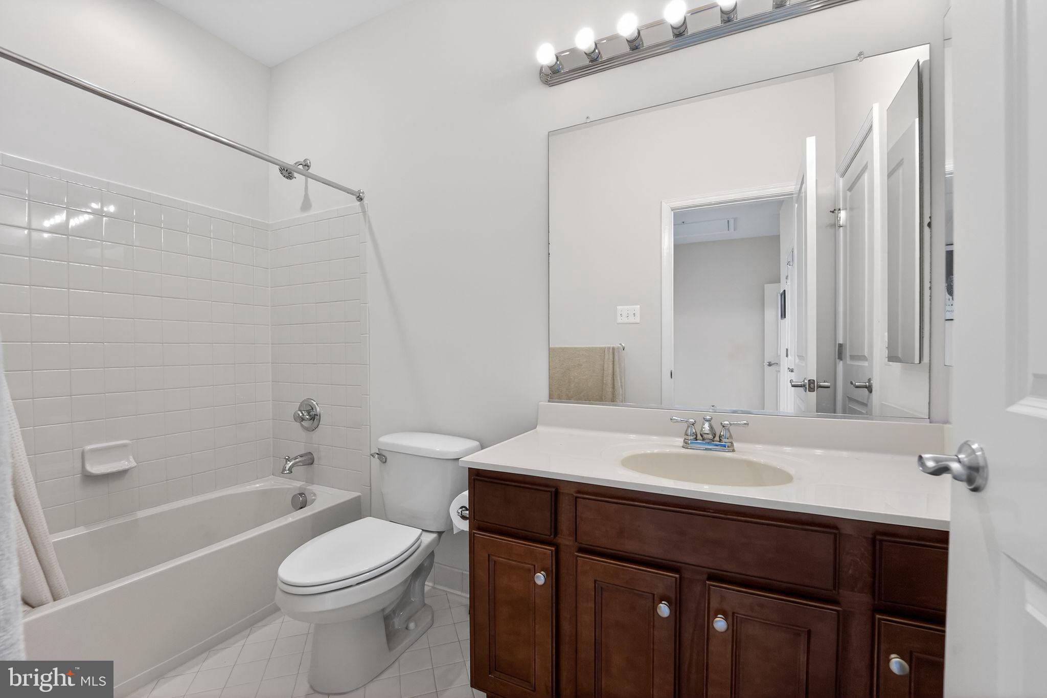 RIVERWOOD - Residential