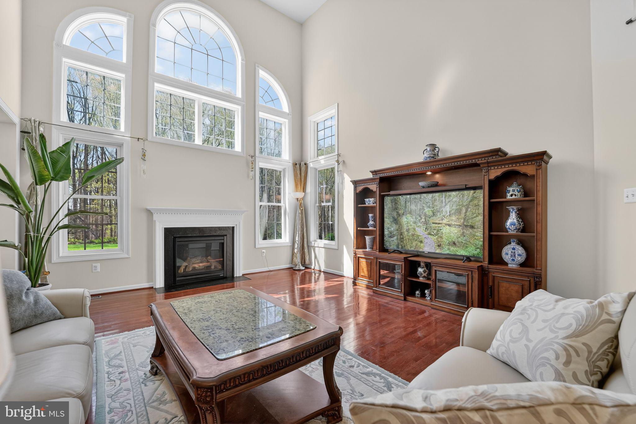 RIVERWOOD - Residential