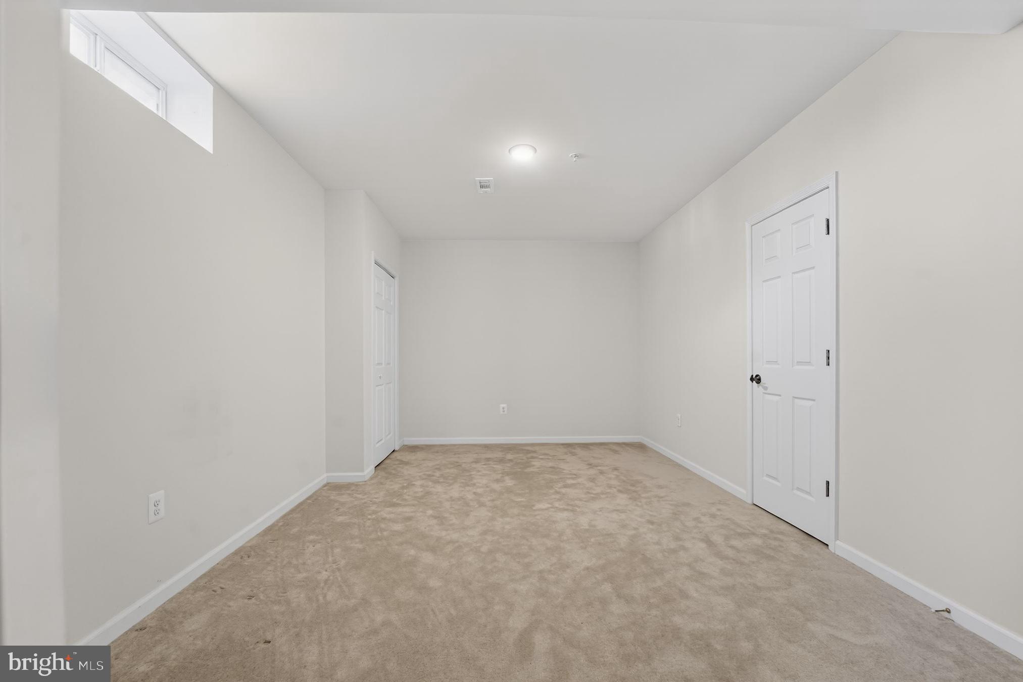 RIVERWOOD - Residential