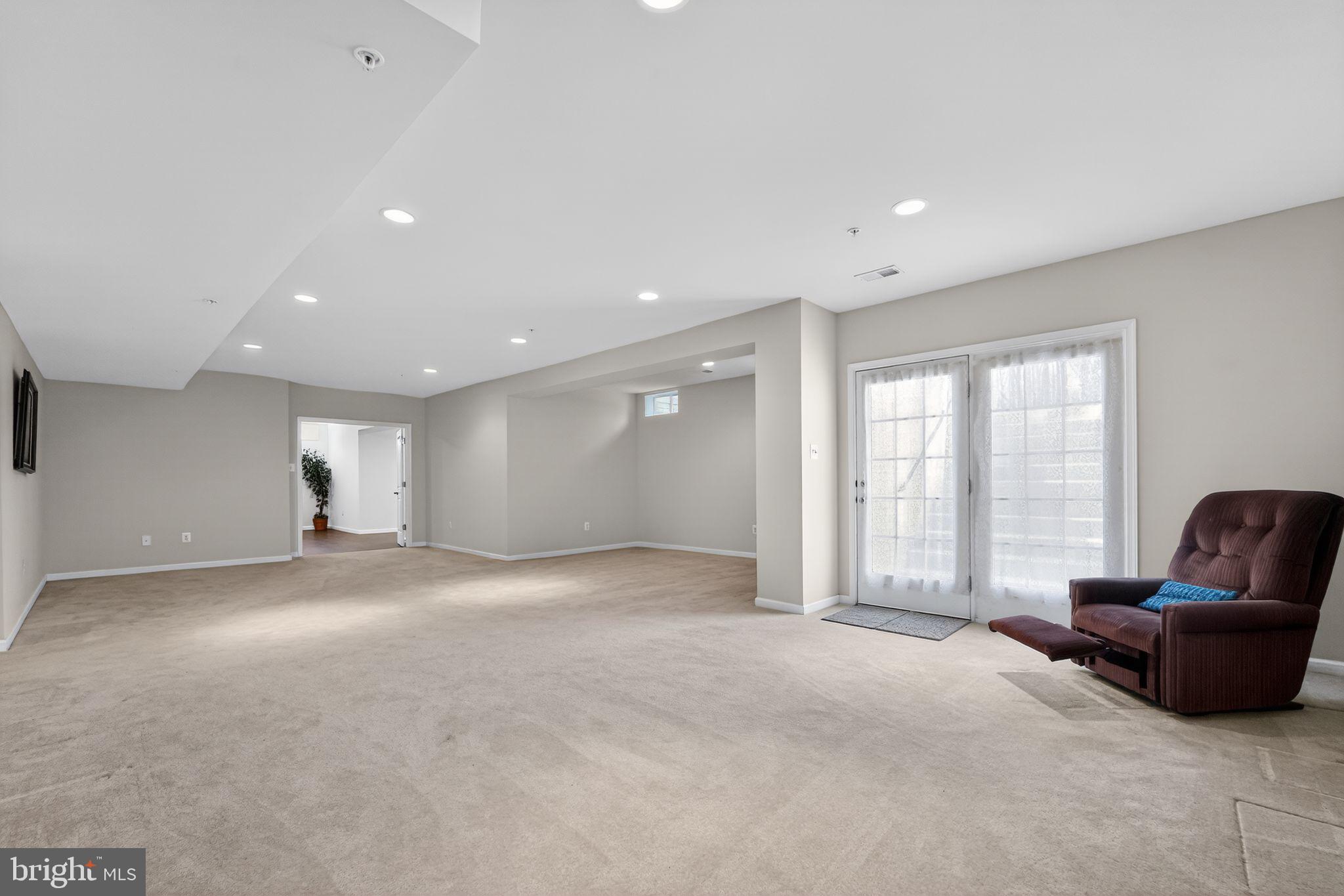 RIVERWOOD - Residential