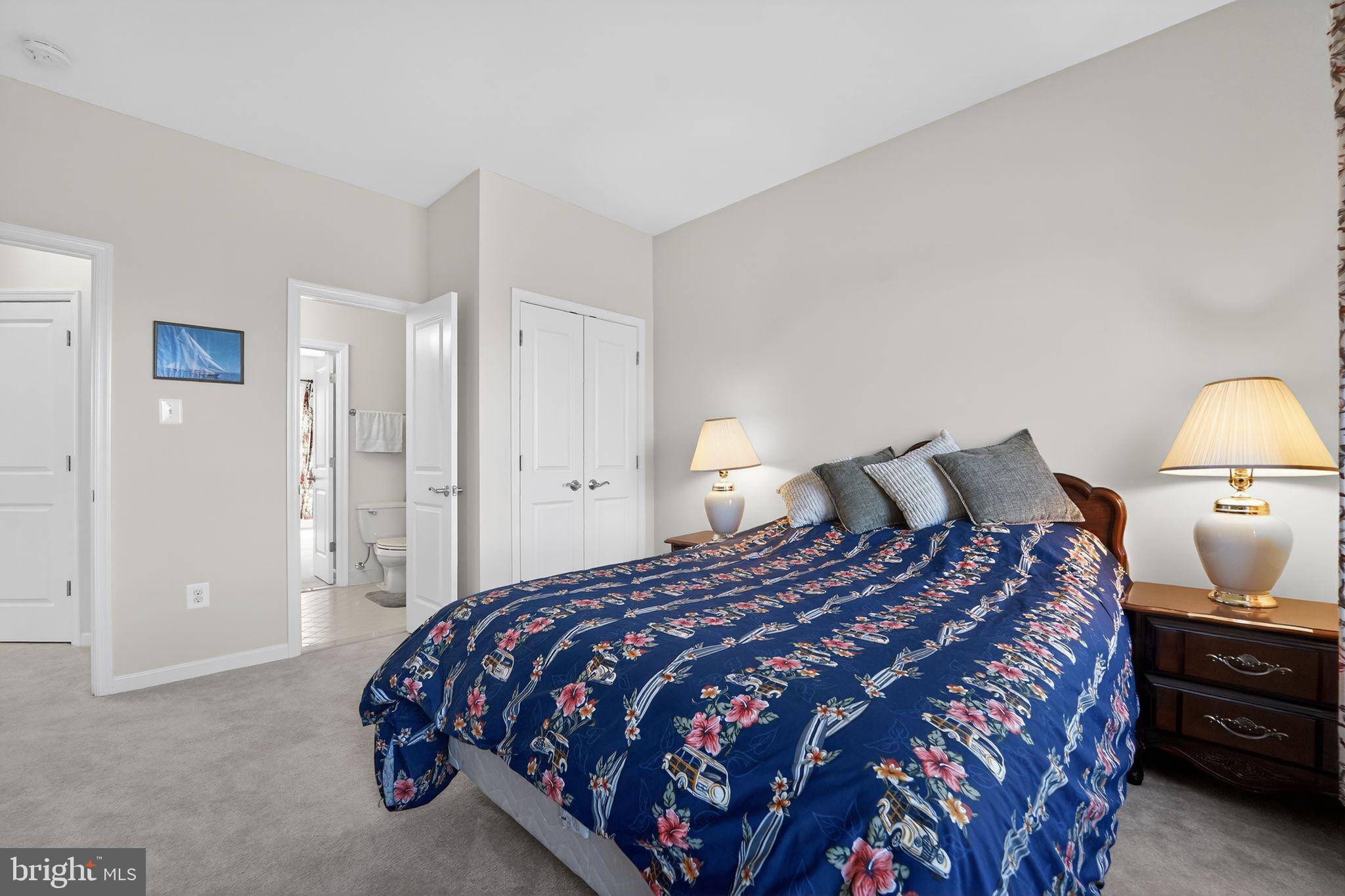 RIVERWOOD - Residential