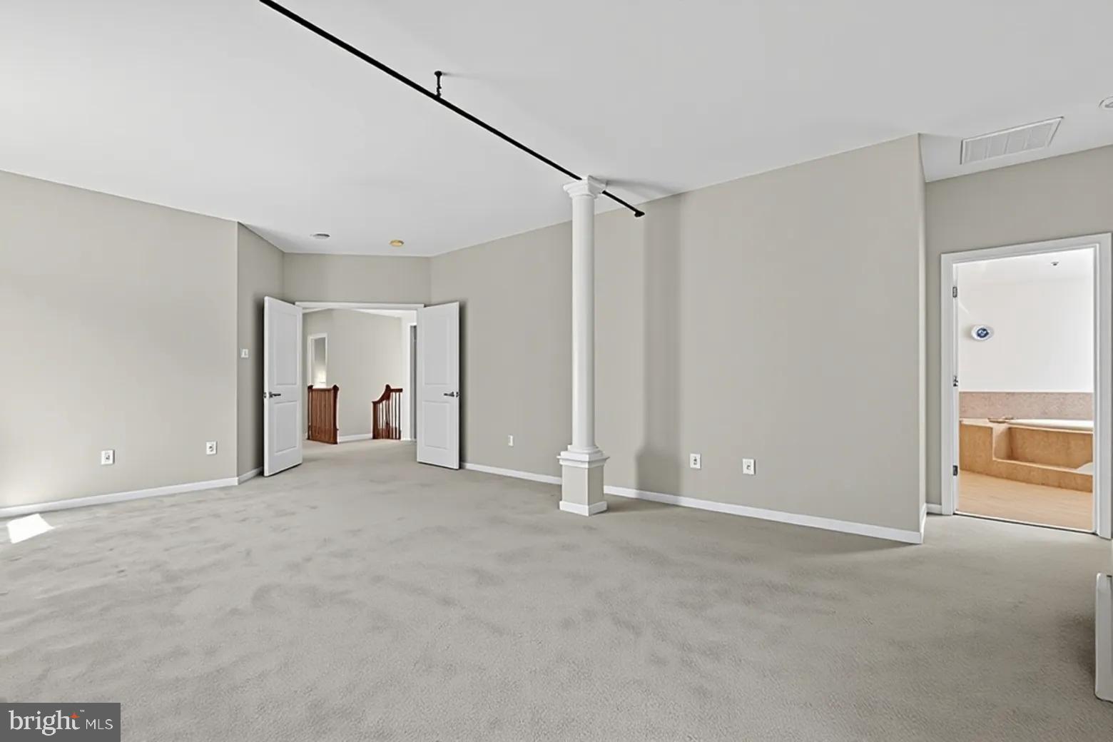 RIVERWOOD - Residential