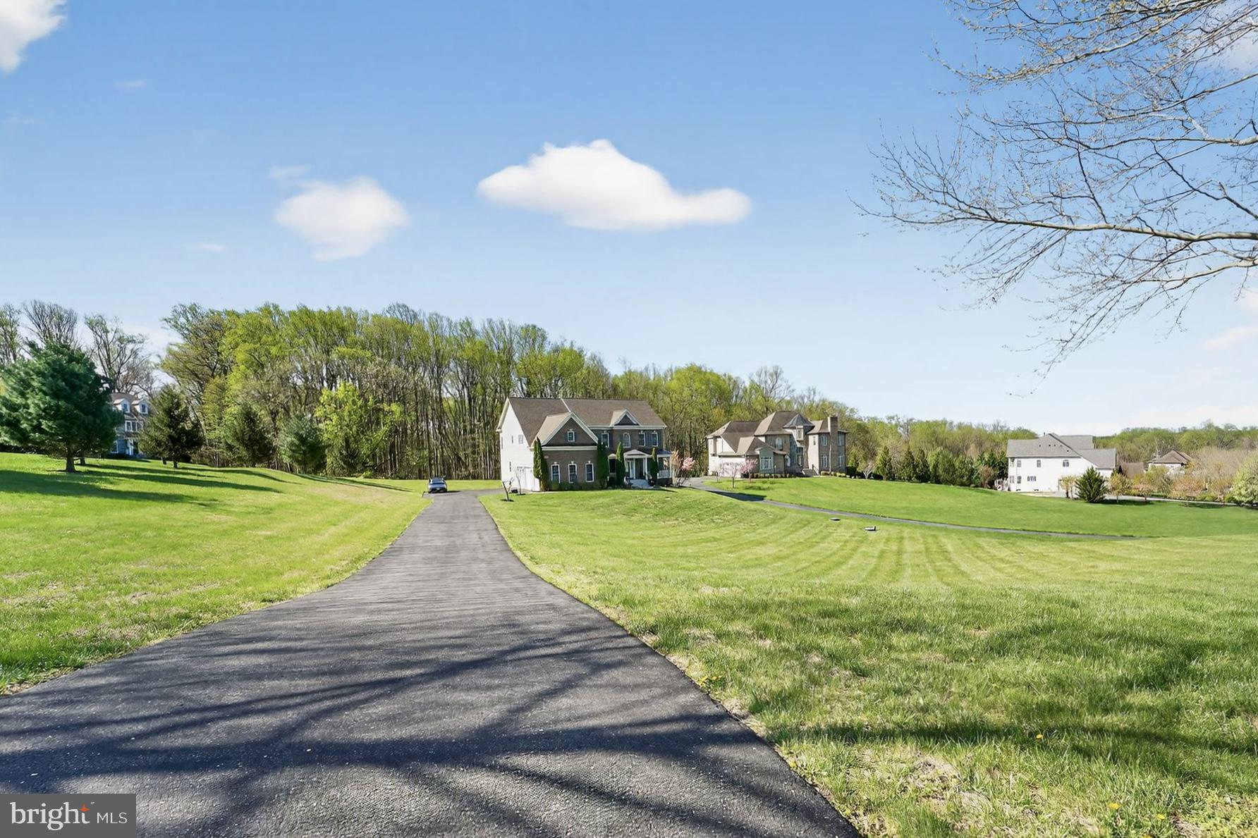 RIVERWOOD - Residential