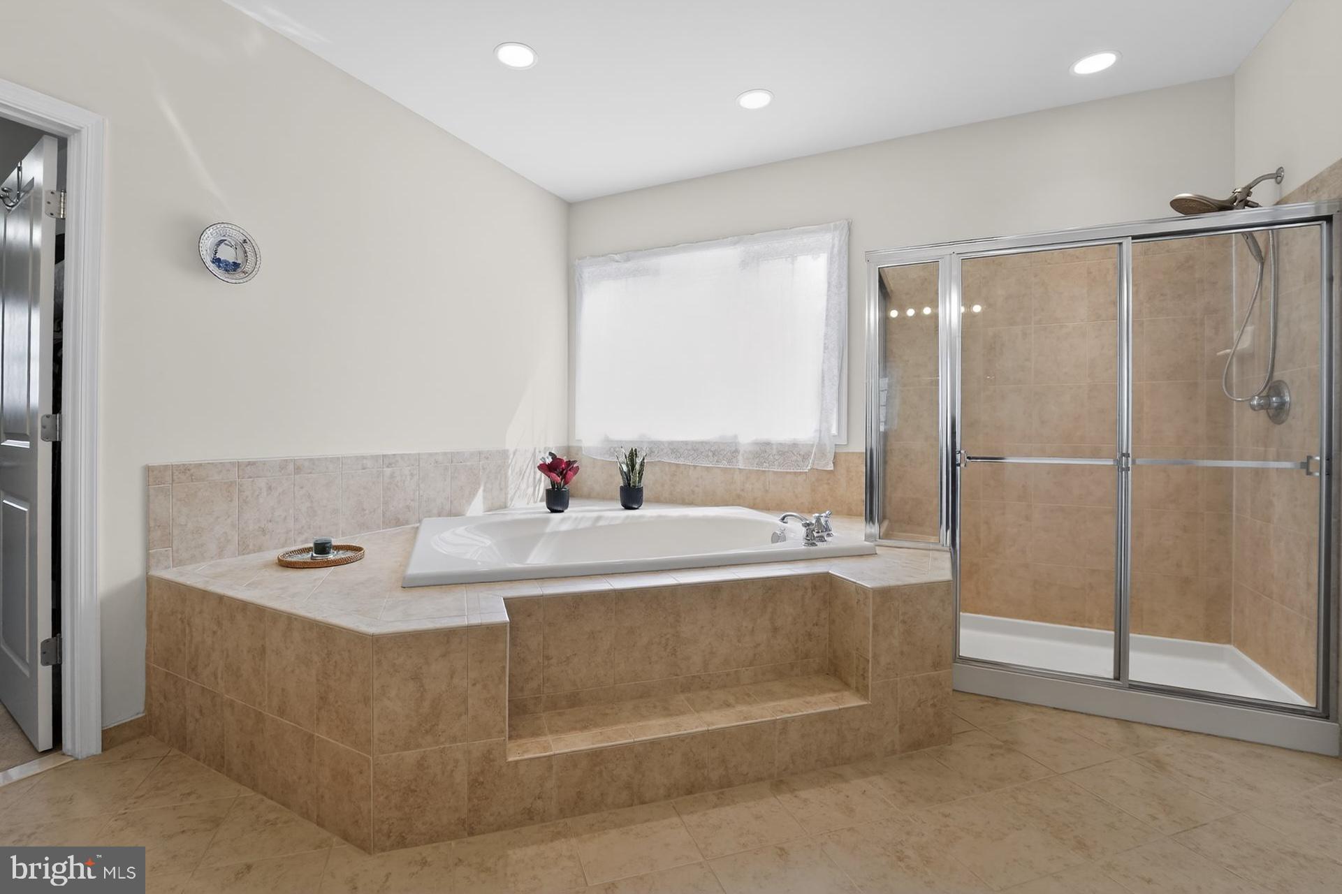 RIVERWOOD - Residential