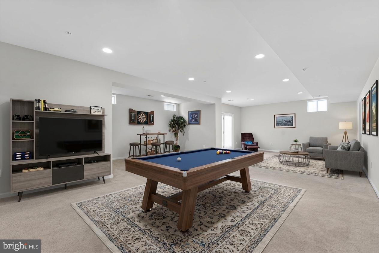 RIVERWOOD - Residential