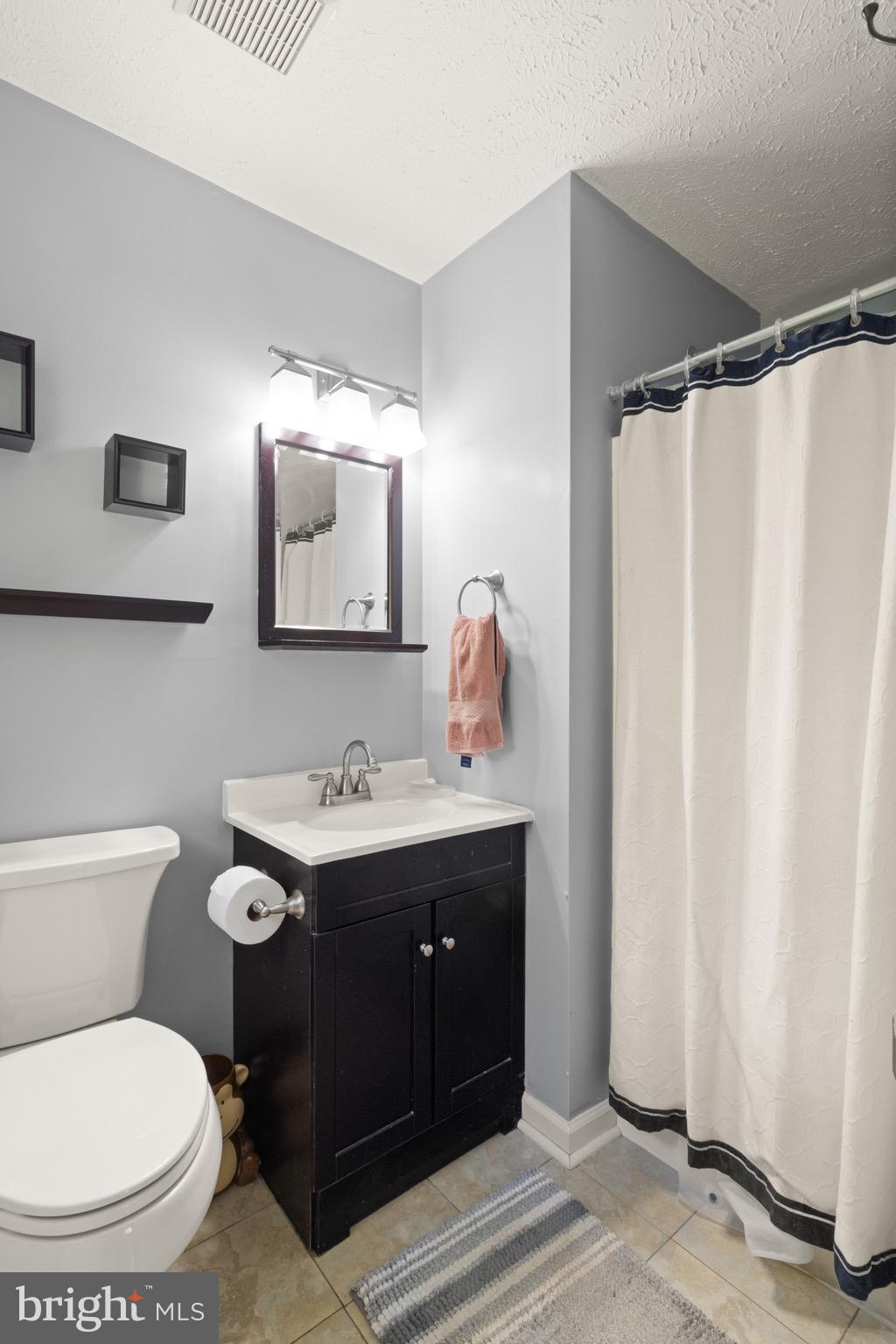 KENNY WOODS - Residential