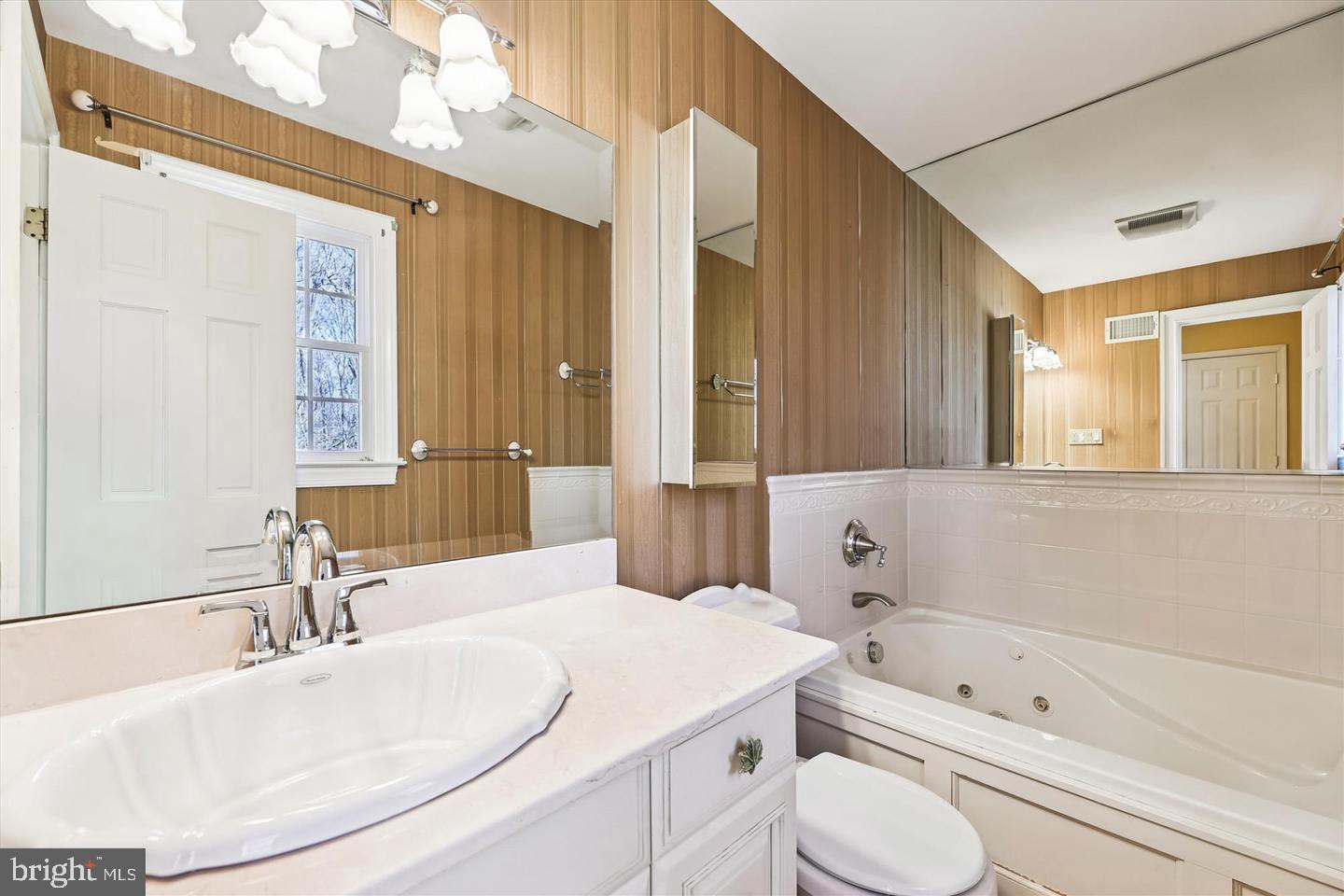 WINTERSET - Residential Lease