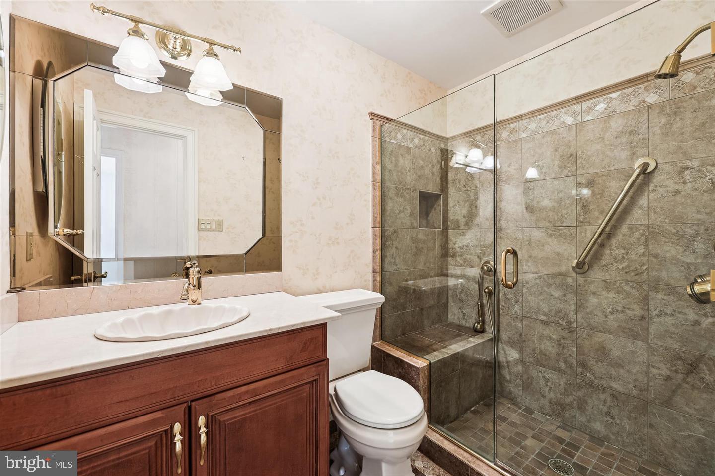 WINTERSET - Residential Lease