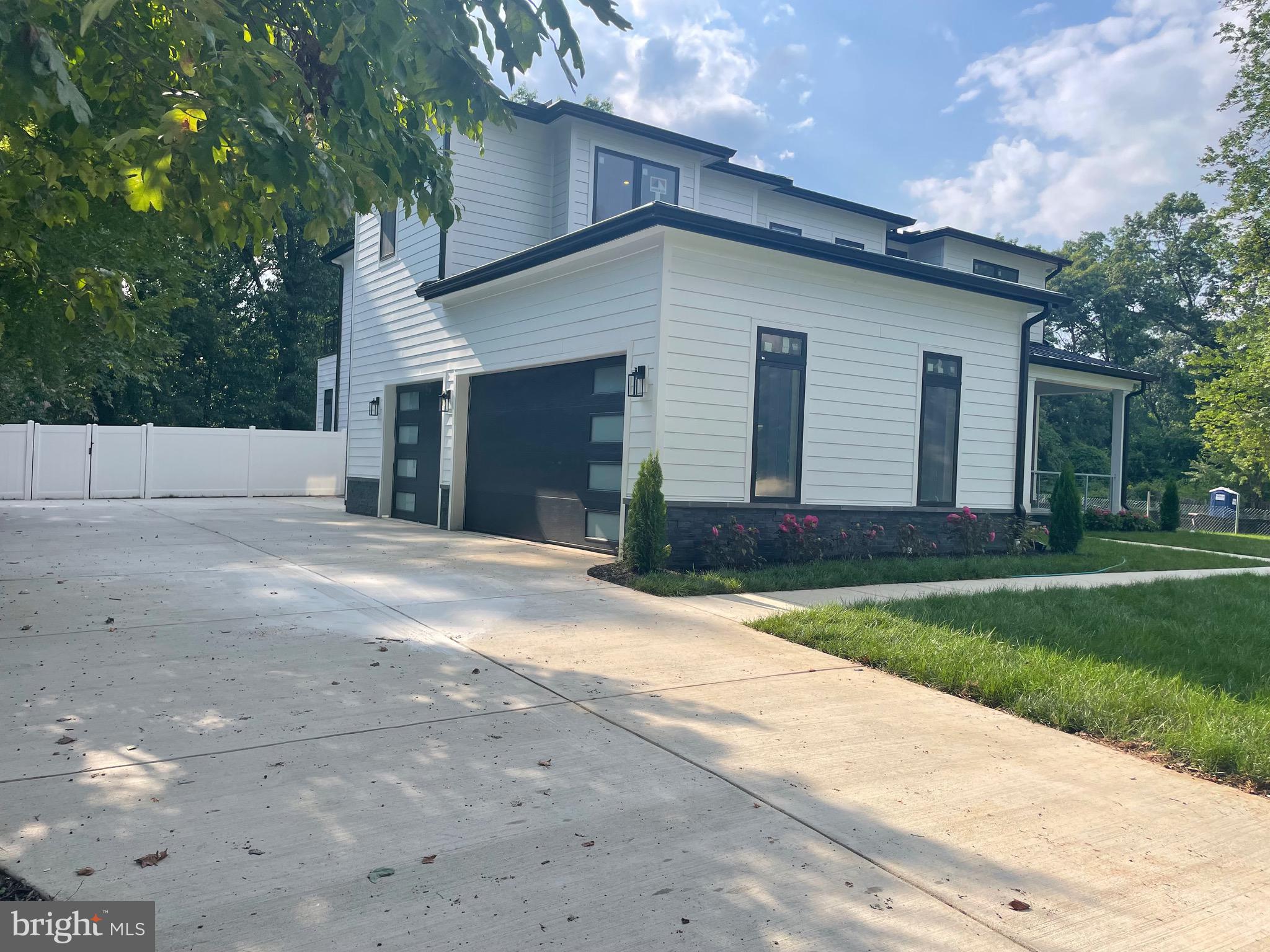 3418 ARNOLD LANE