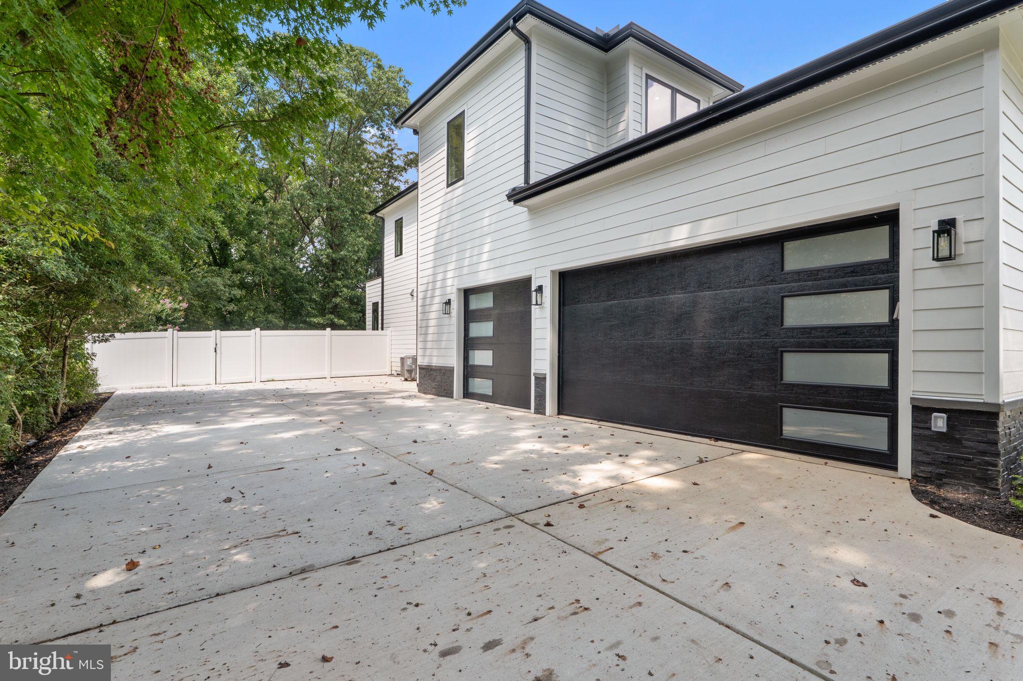 3418 ARNOLD LANE