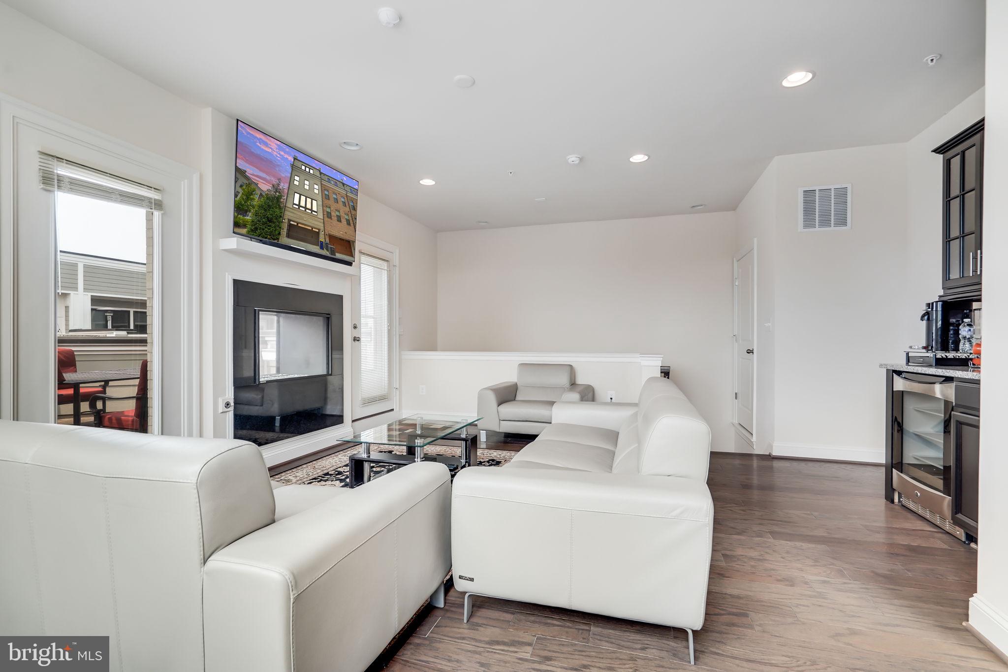 POTOMAC OVERLOOK CONDO - Residential Lease