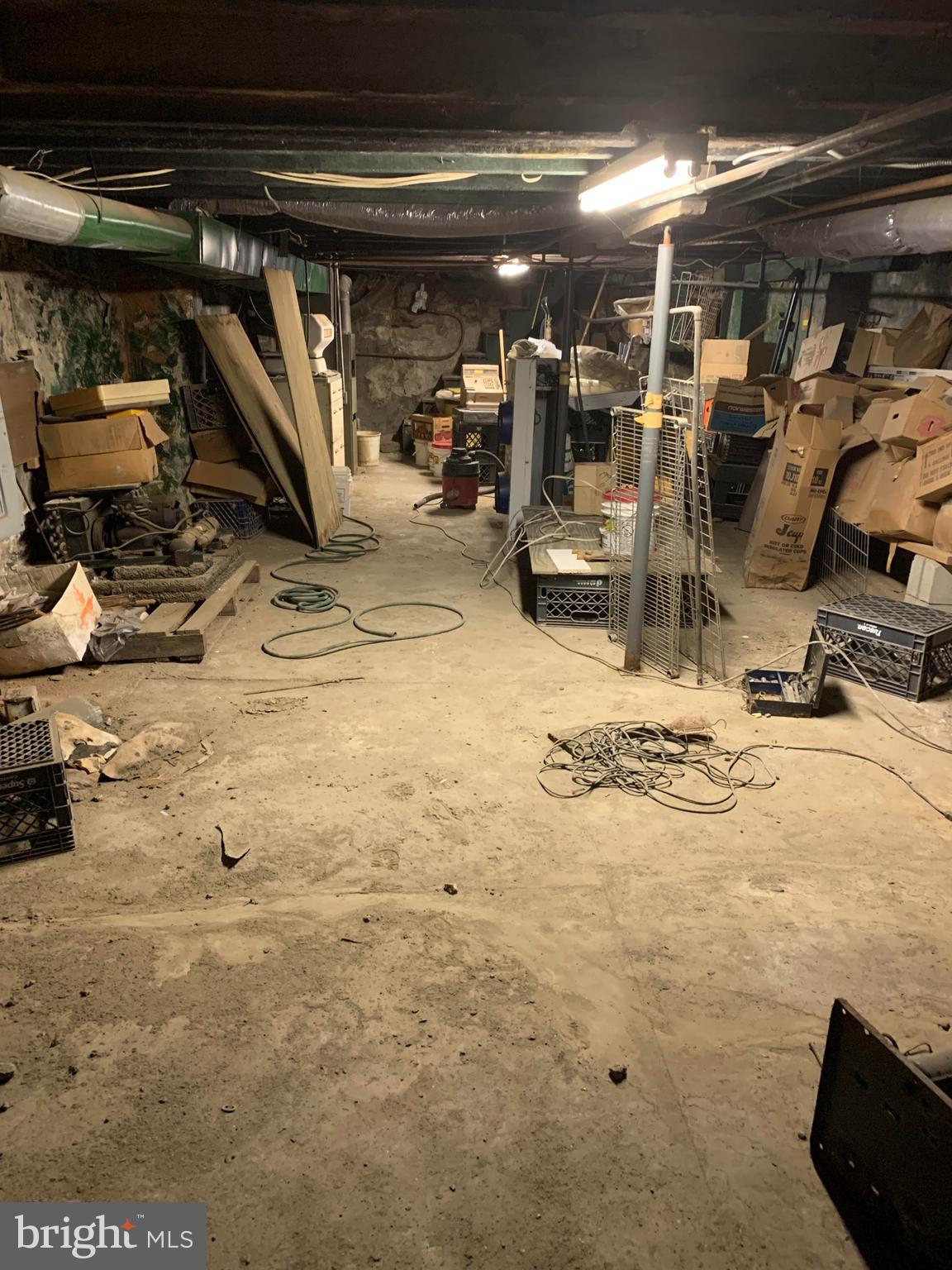 NEWBOLD - Commercial Sale