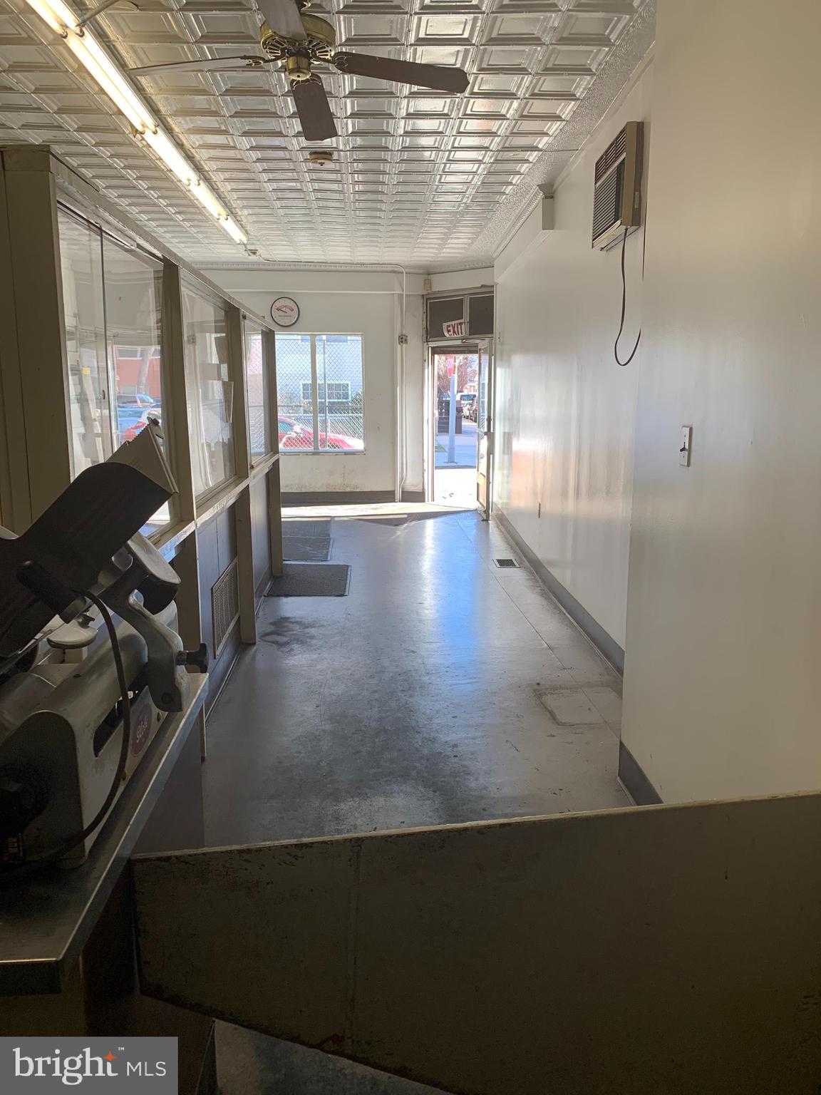 NEWBOLD - Commercial Sale