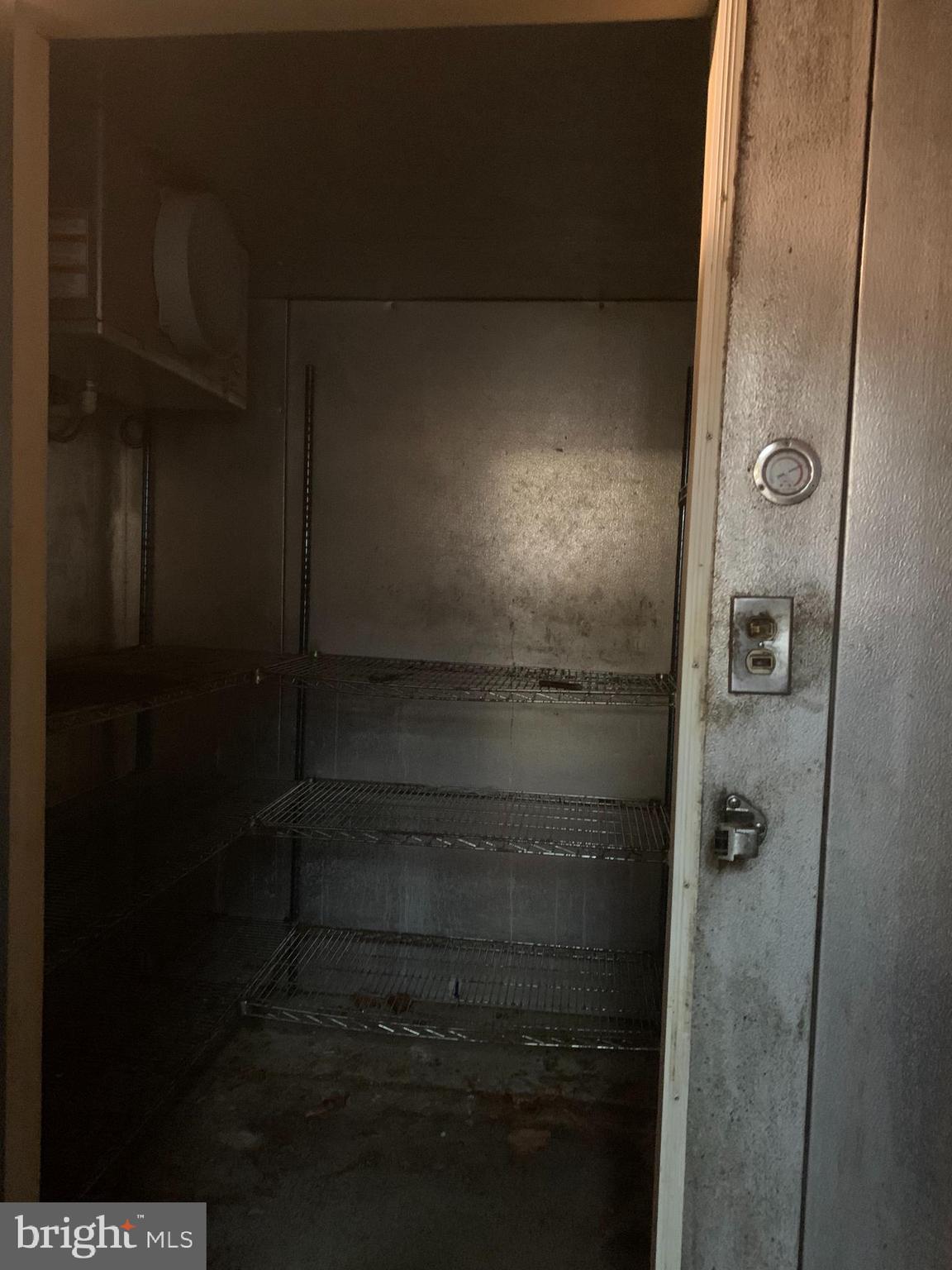 NEWBOLD - Commercial Sale