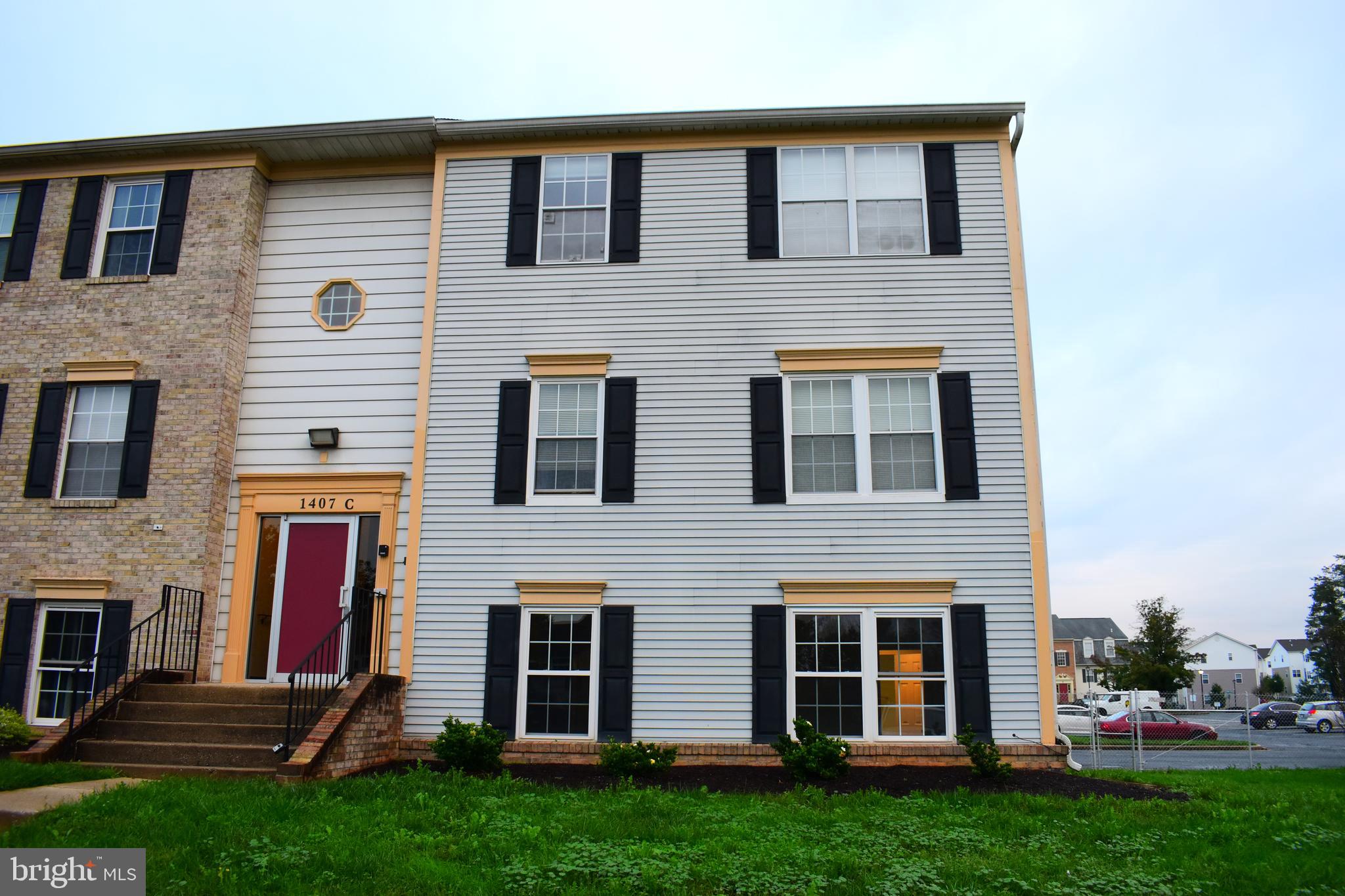 PARKWAY CONDOMINIUMS - Residential