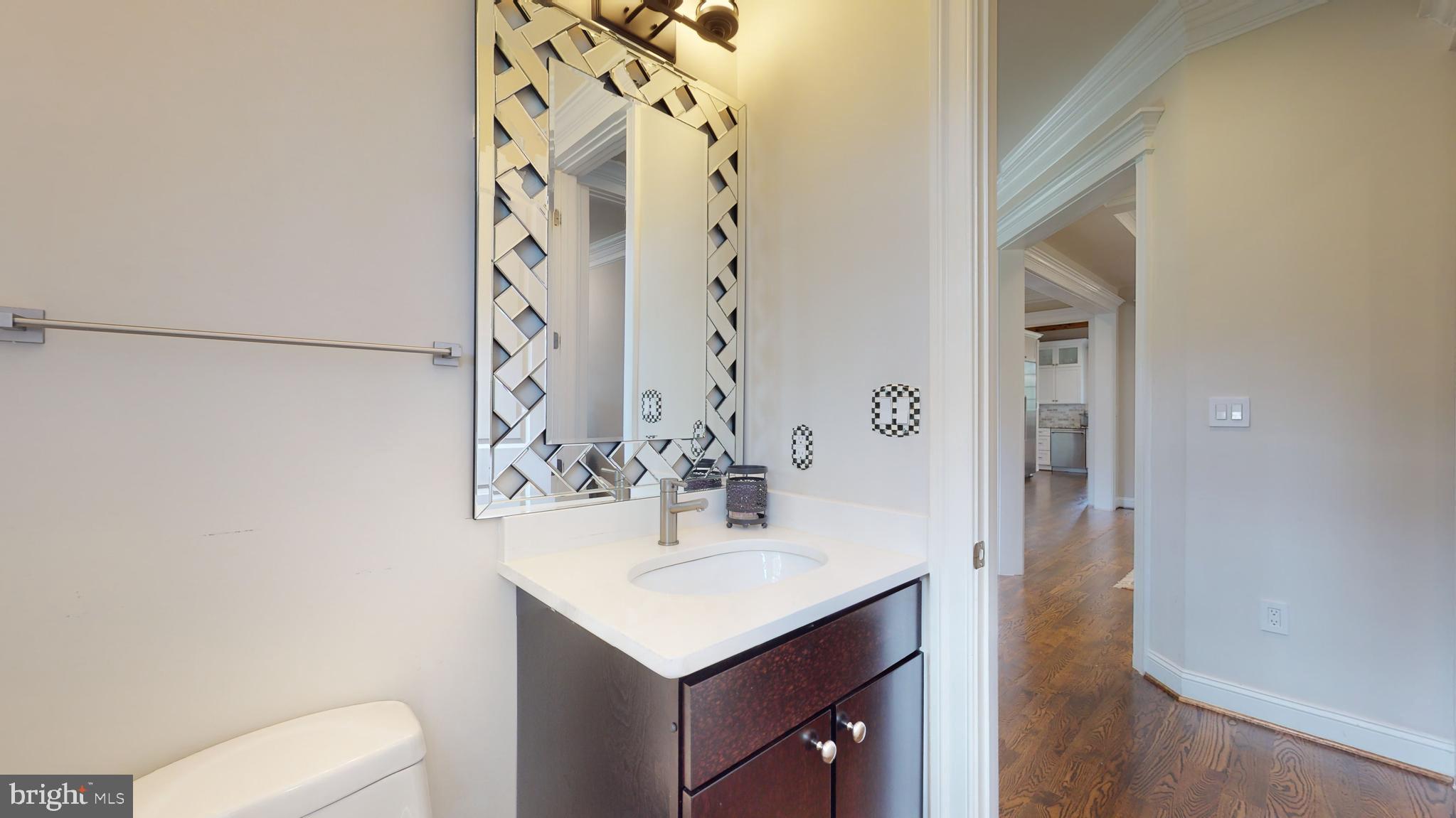 LANGLEY MANOR - Residential