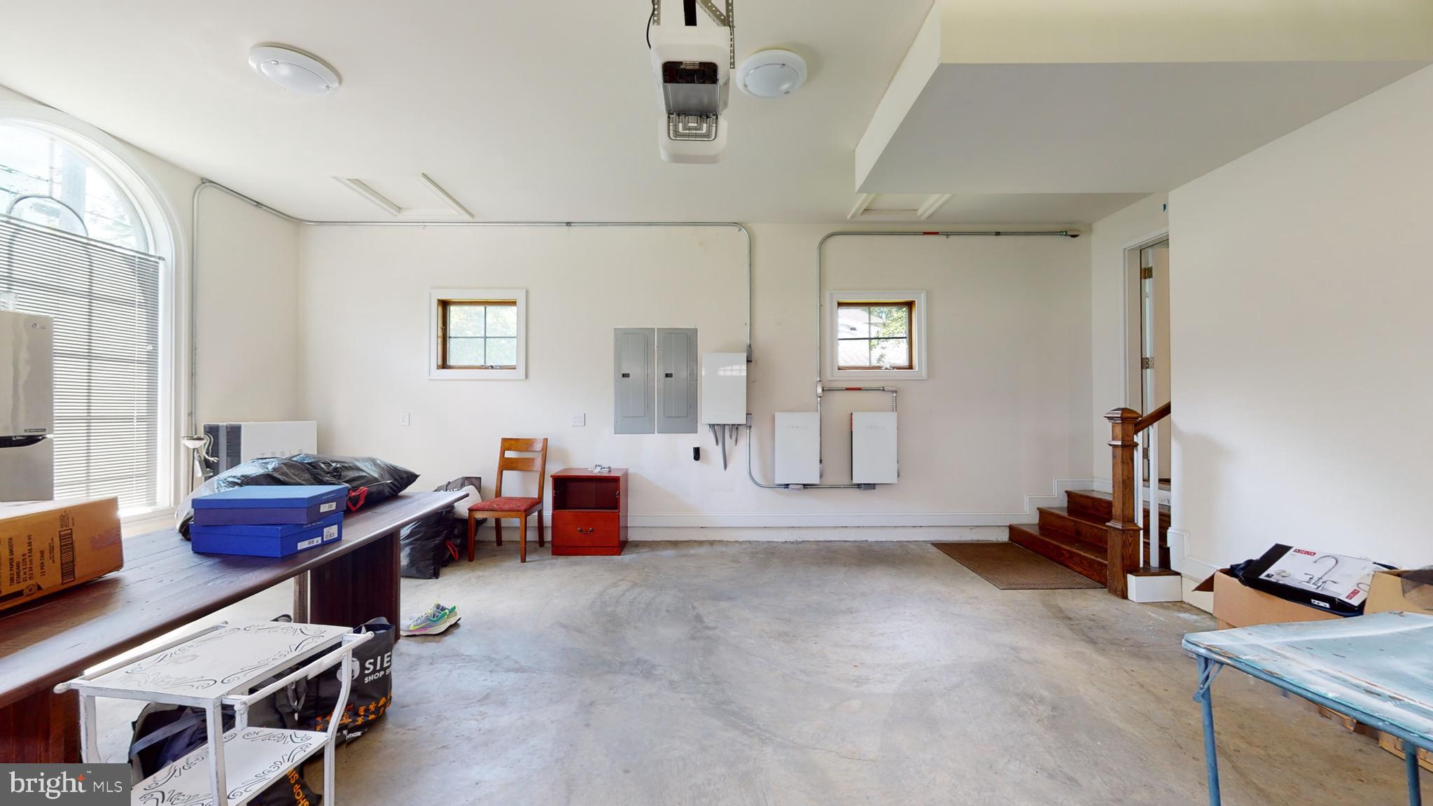 LANGLEY MANOR - Residential