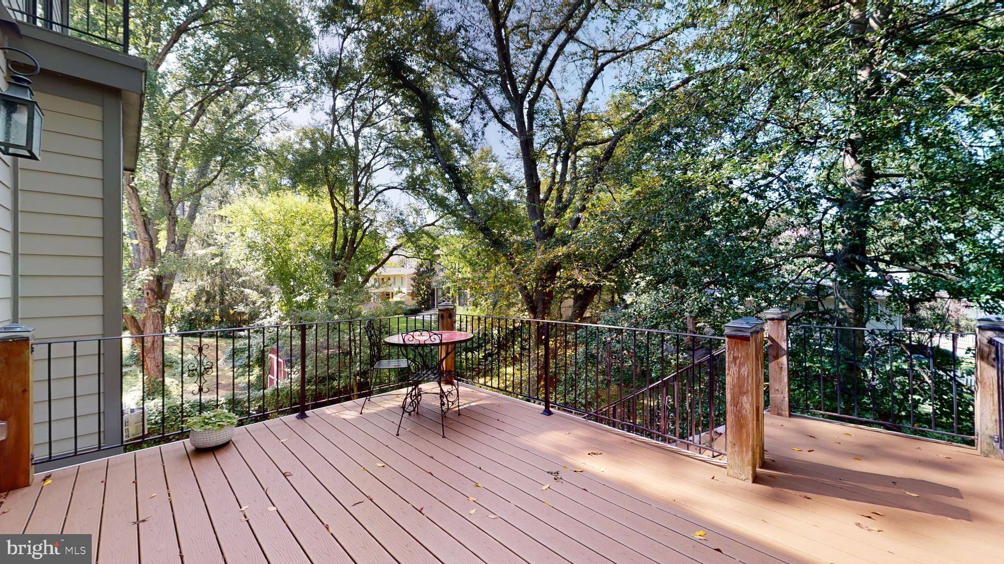 LANGLEY MANOR - Residential