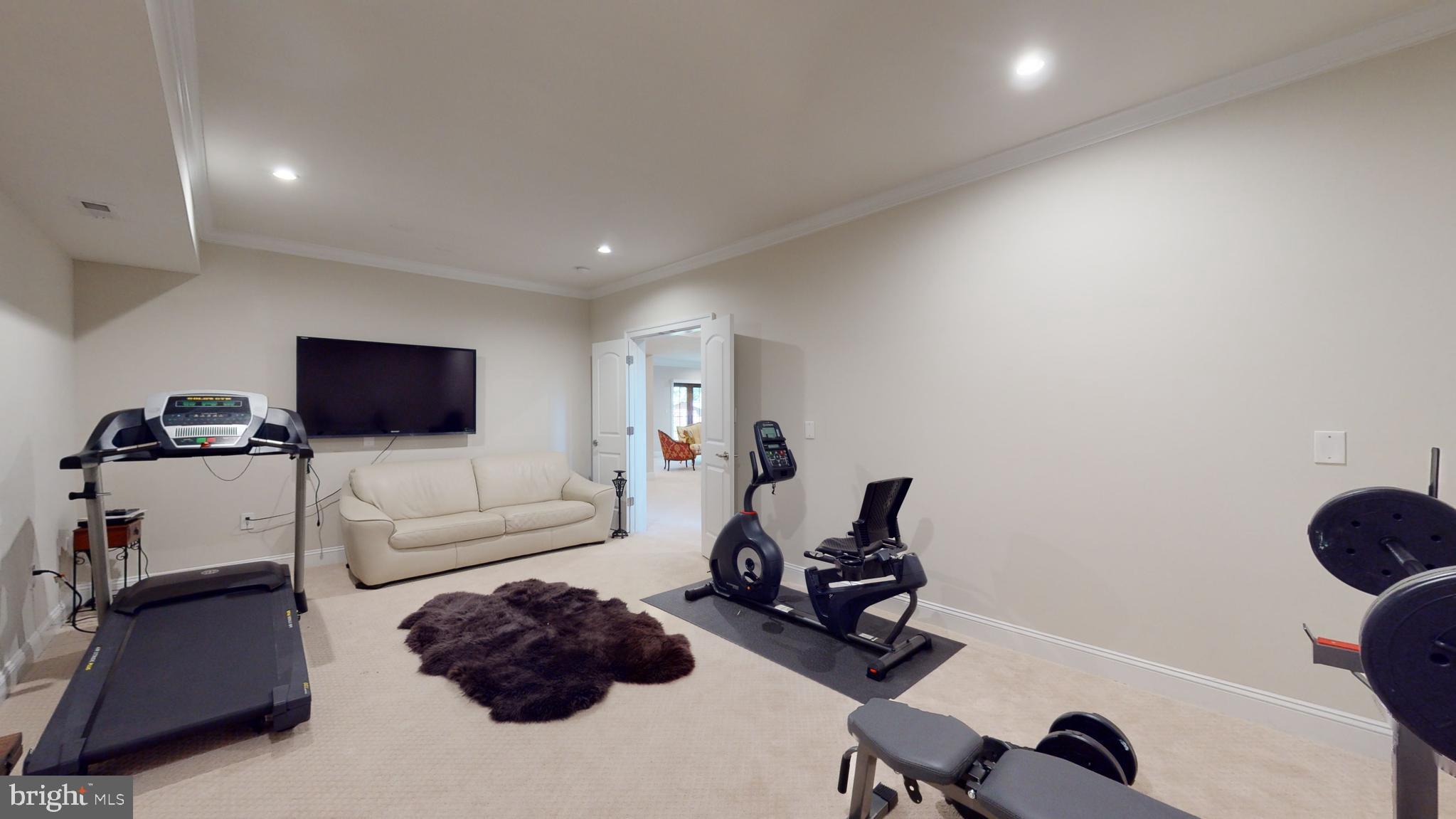 LANGLEY MANOR - Residential