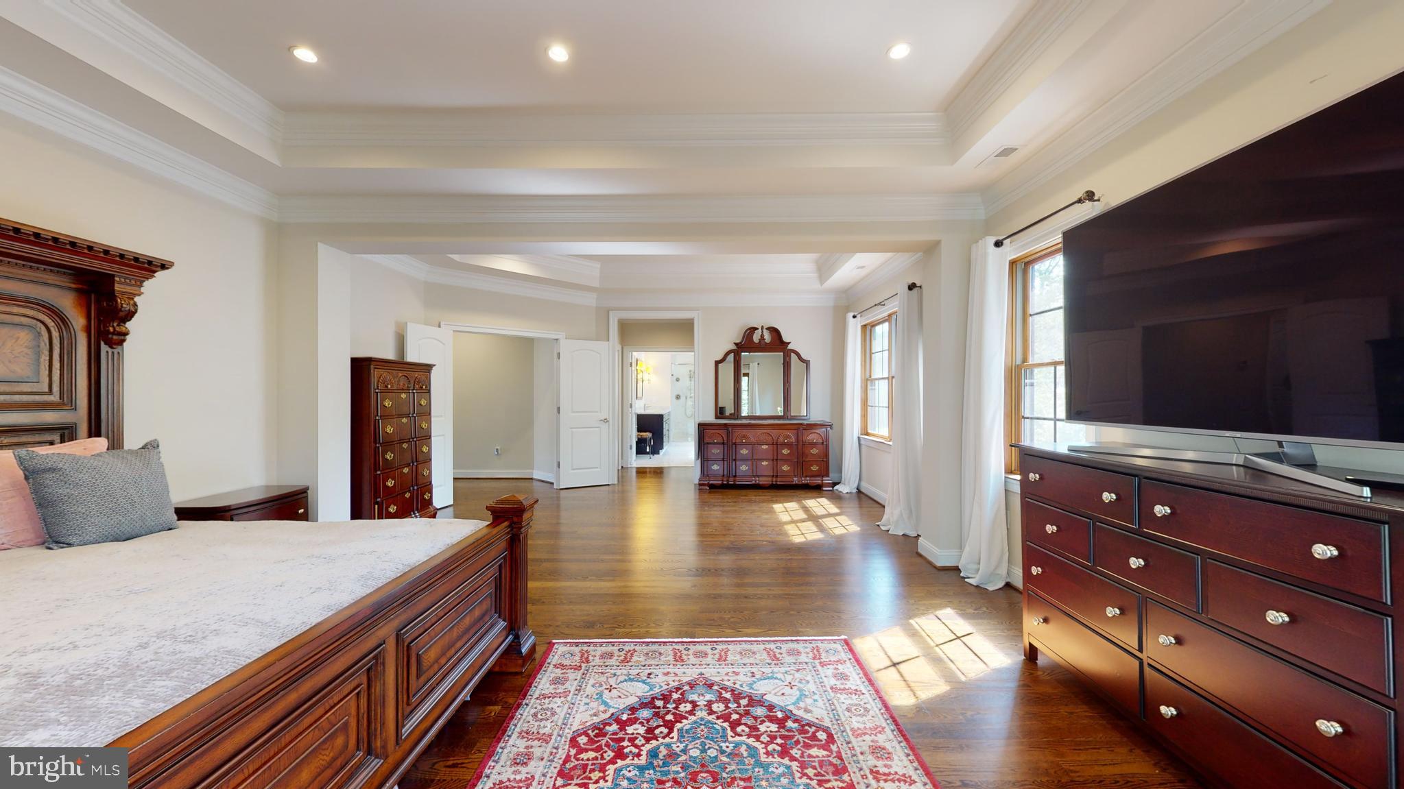 LANGLEY MANOR - Residential