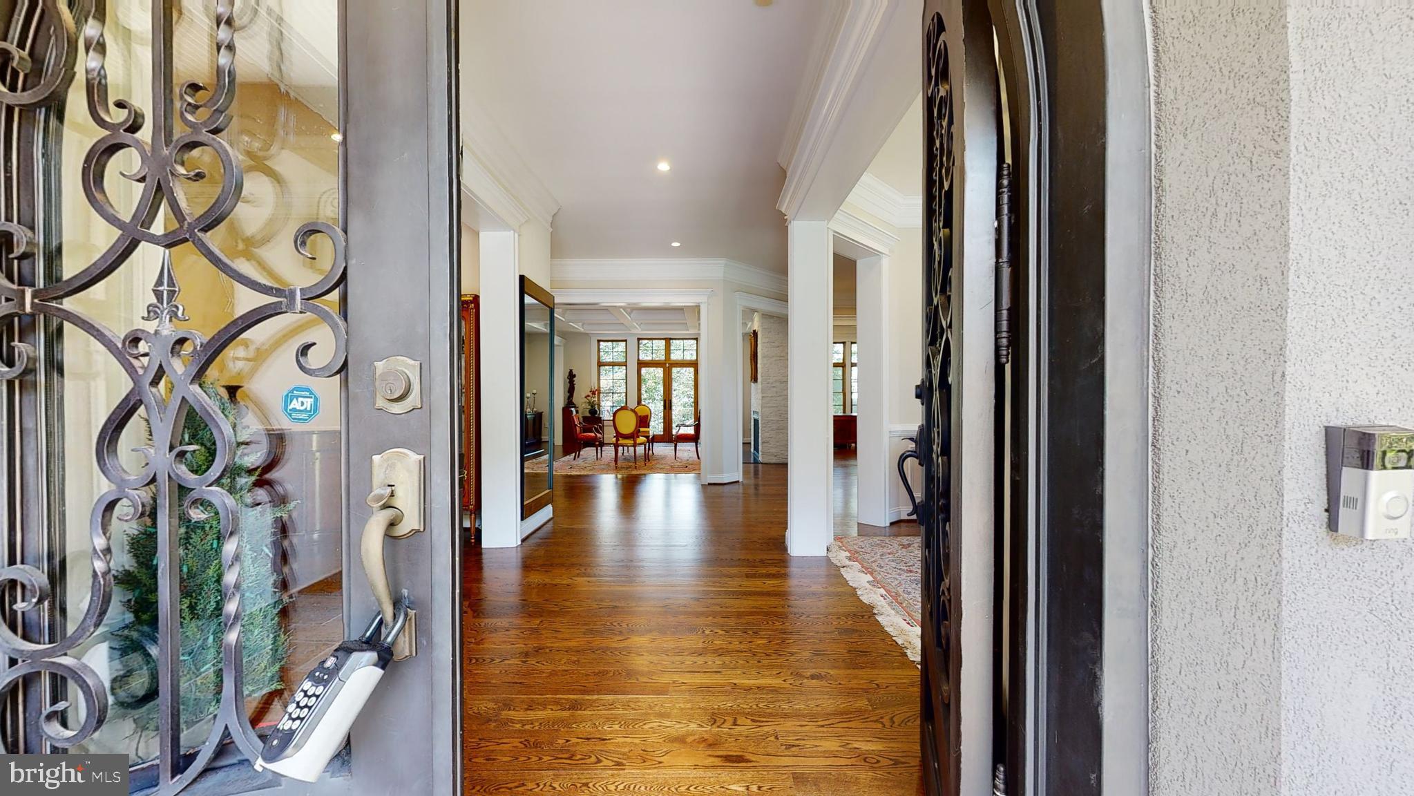 LANGLEY MANOR - Residential