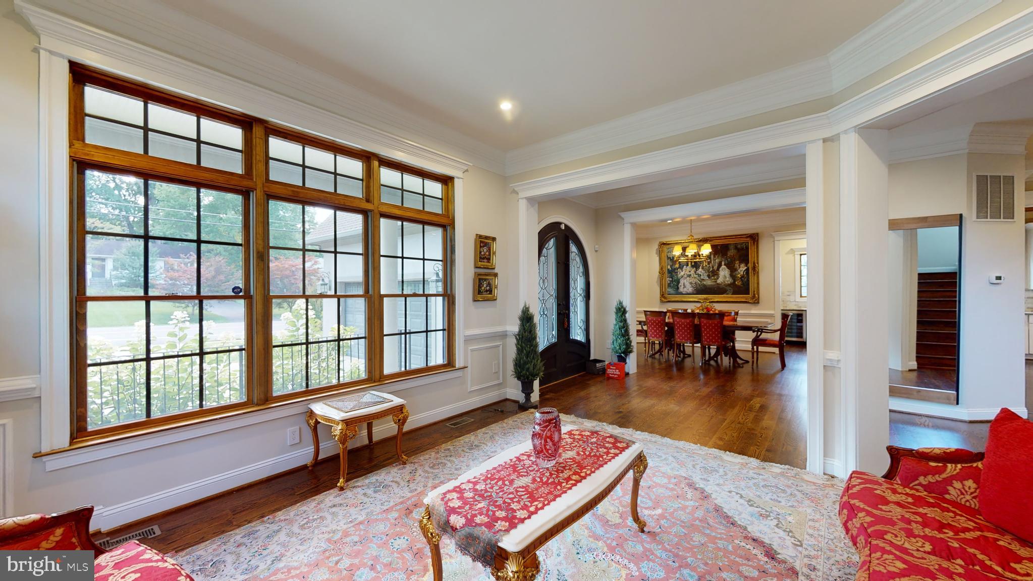 LANGLEY MANOR - Residential