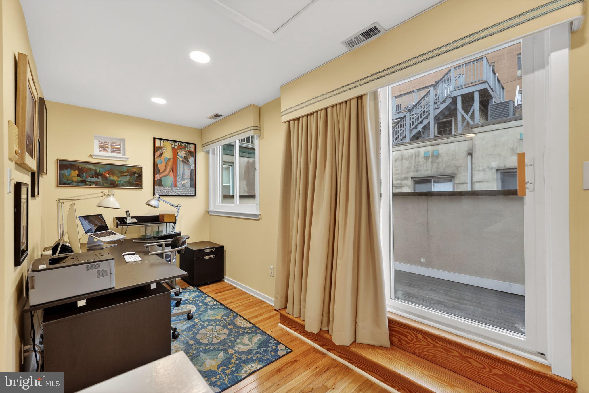 WASHINGTON SQ WEST - Residential