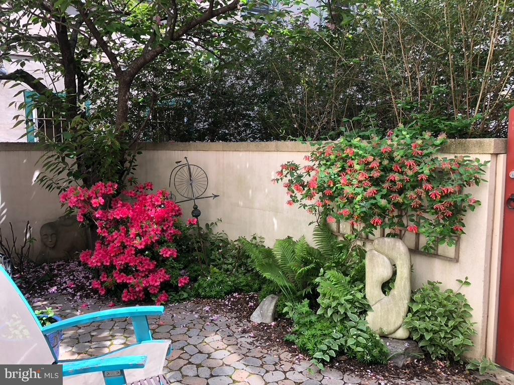 WASHINGTON SQ WEST - Residential