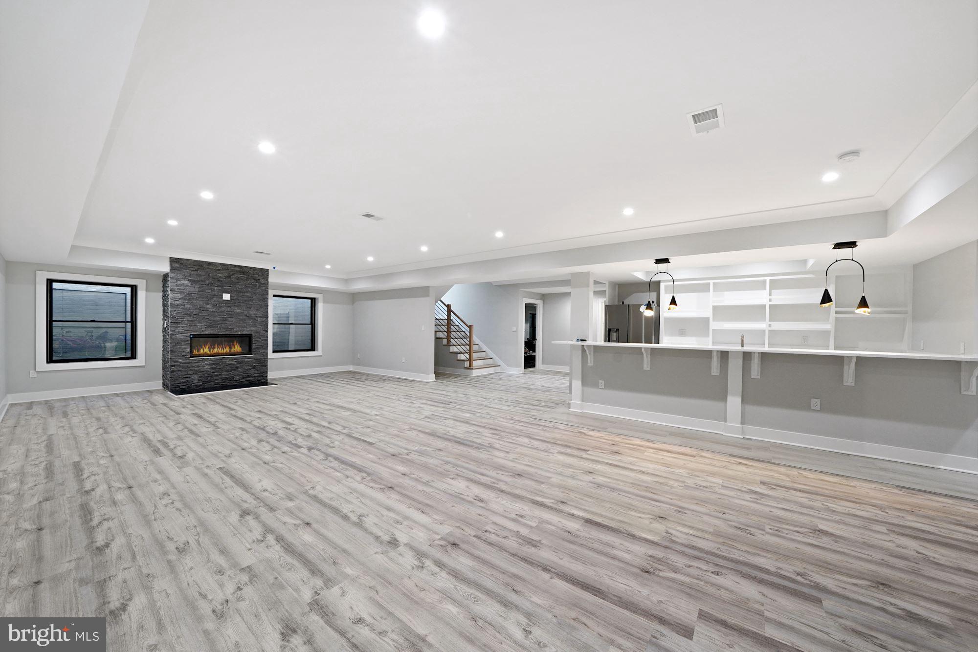 SOUTHRIDGE - Residential