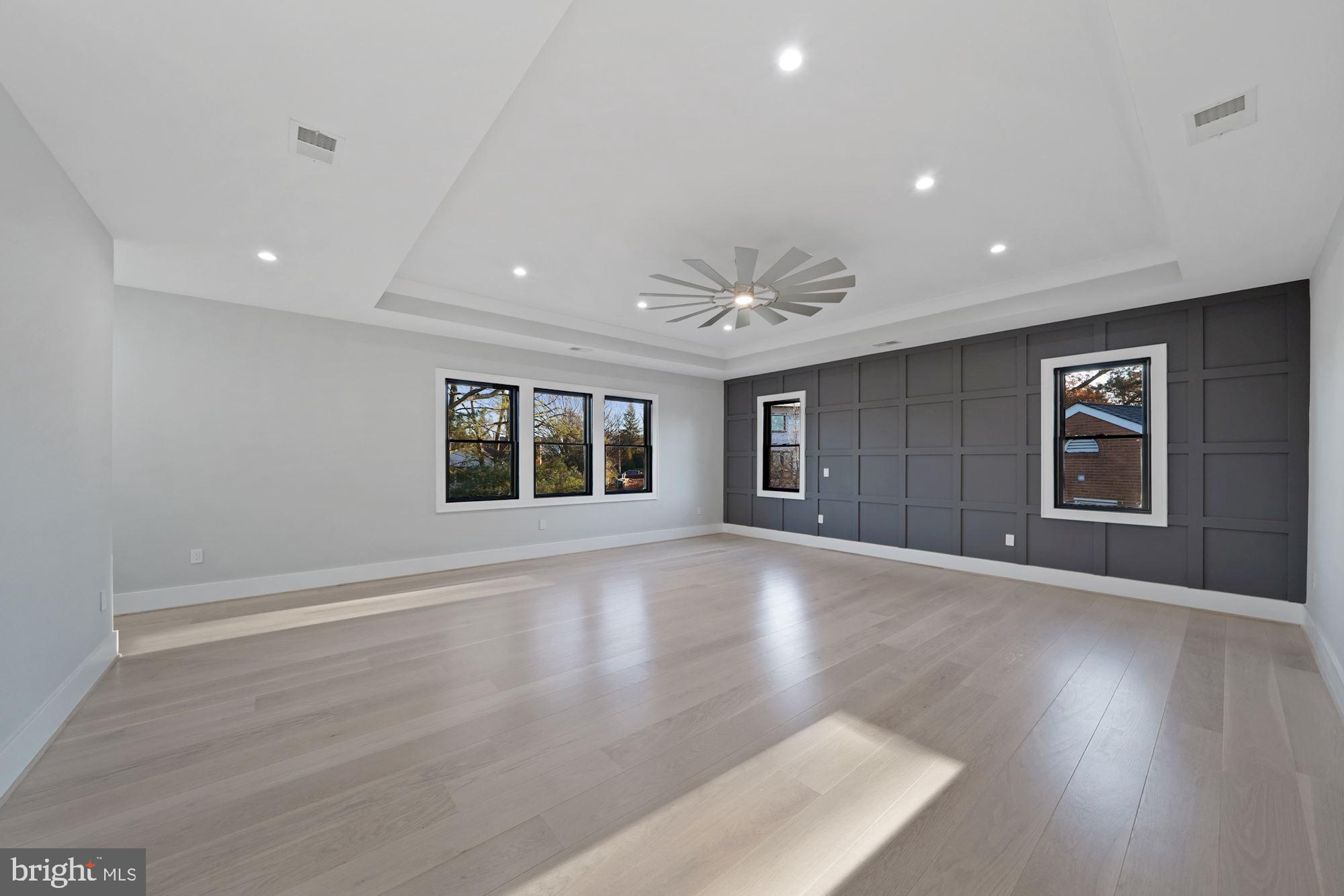 SOUTHRIDGE - Residential