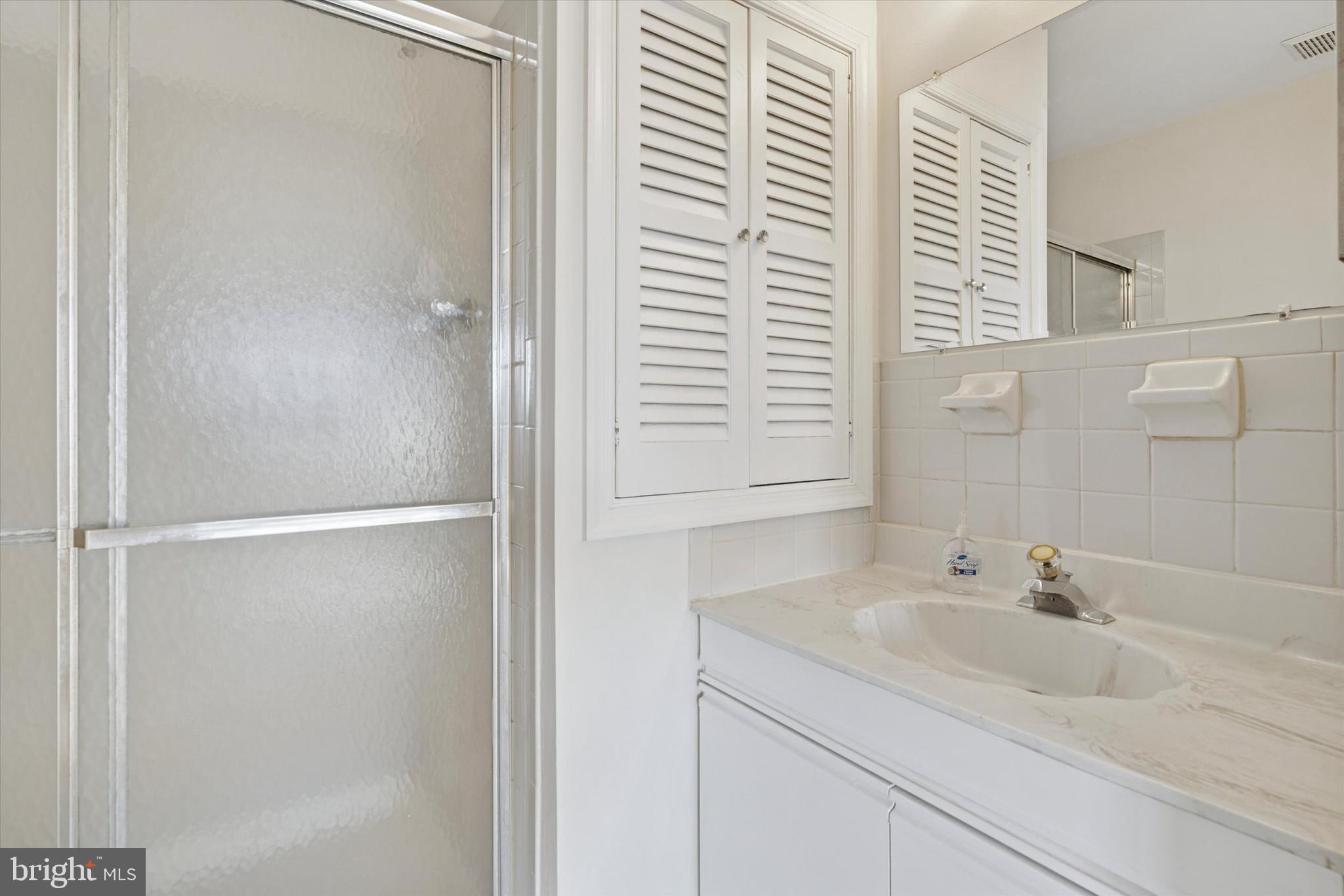 RHONDDA - Residential