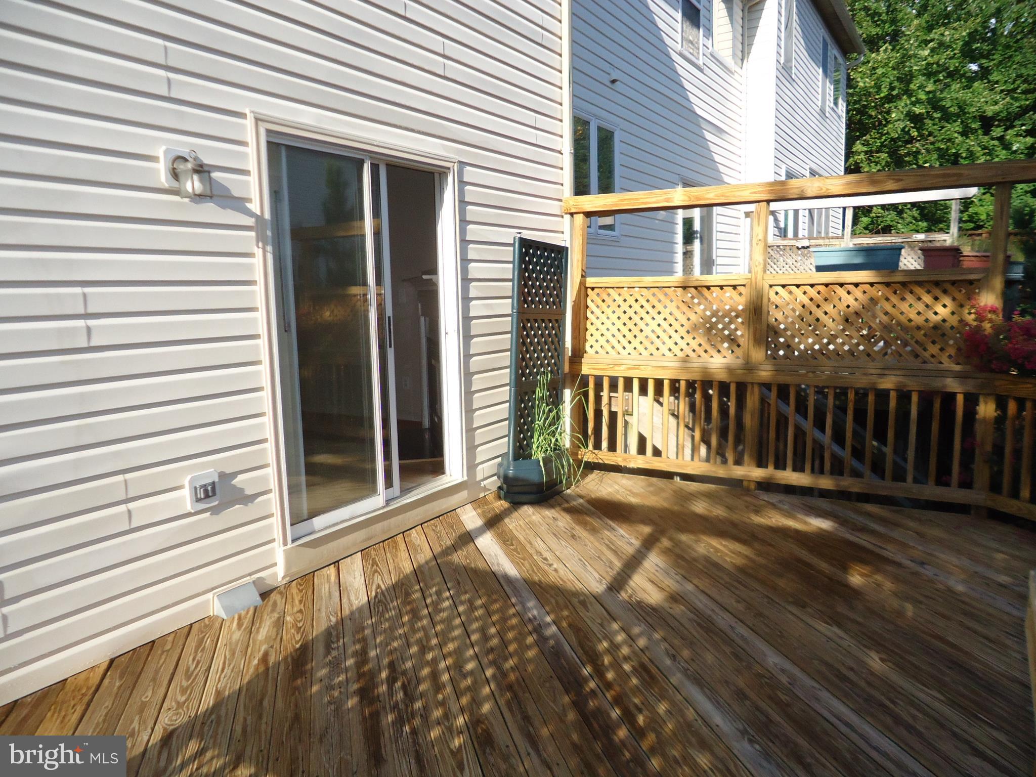 FAIR LAKES COURT - Residential Lease