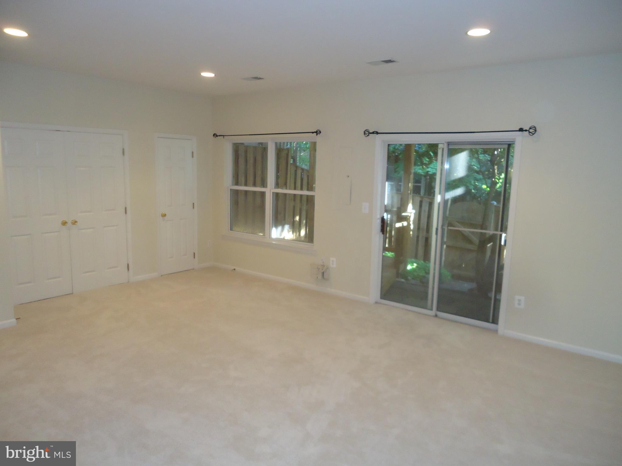 FAIR LAKES COURT - Residential Lease