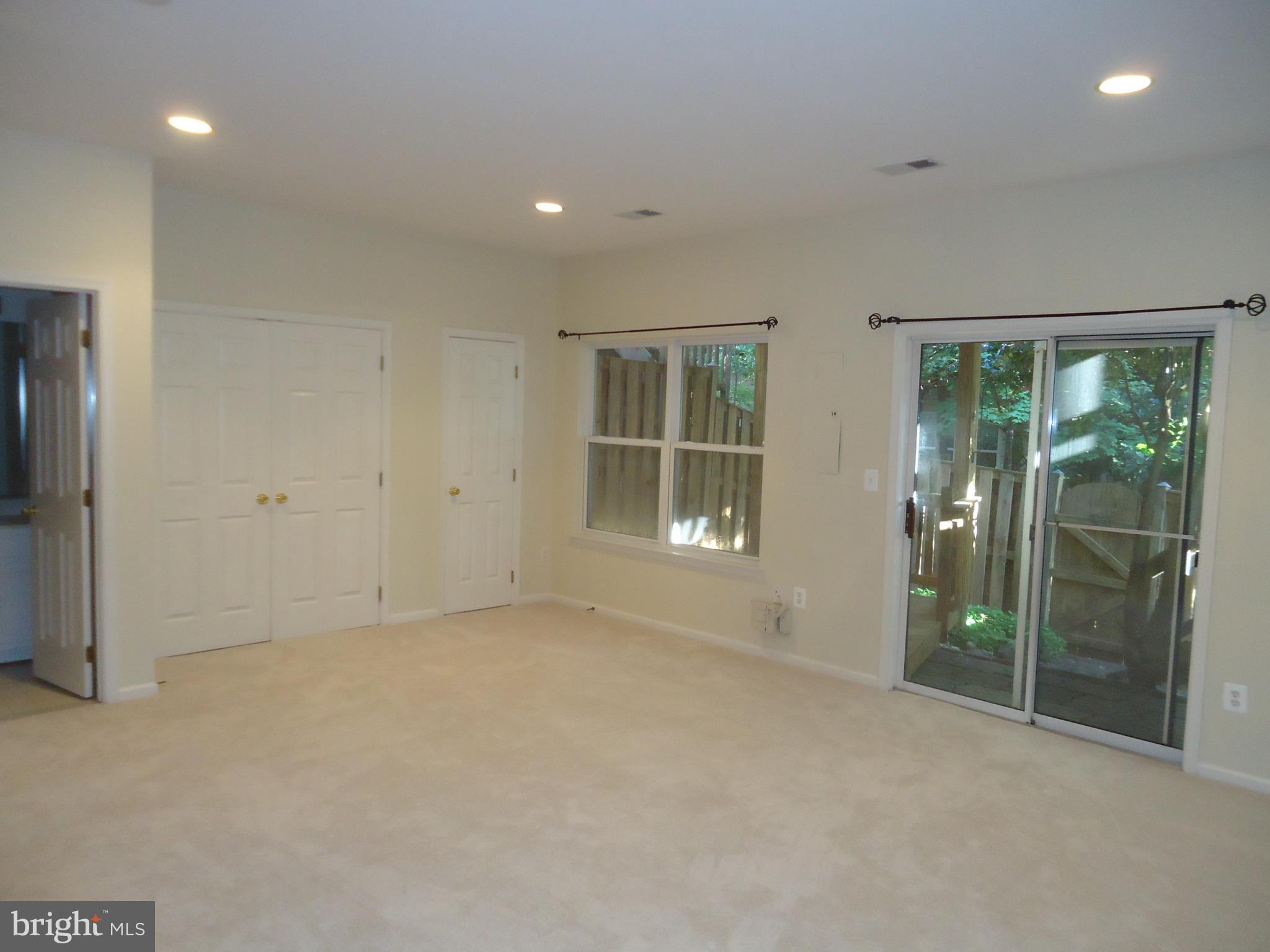 FAIR LAKES COURT - Residential Lease