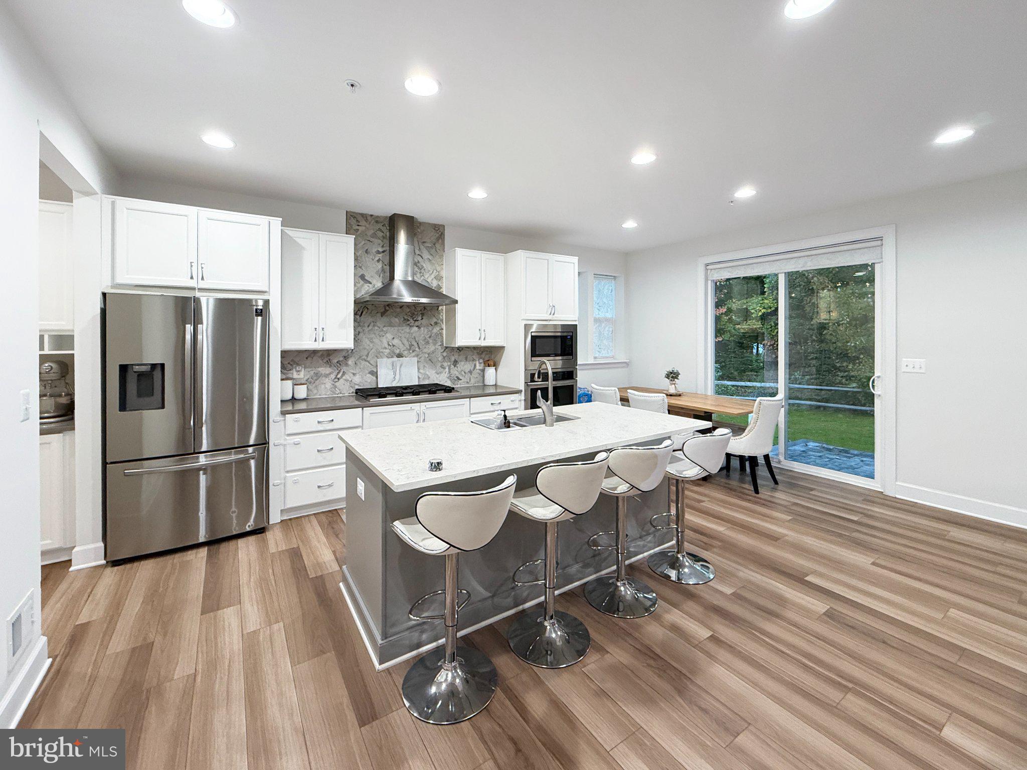 220 RED OAK RIDGE PLACE