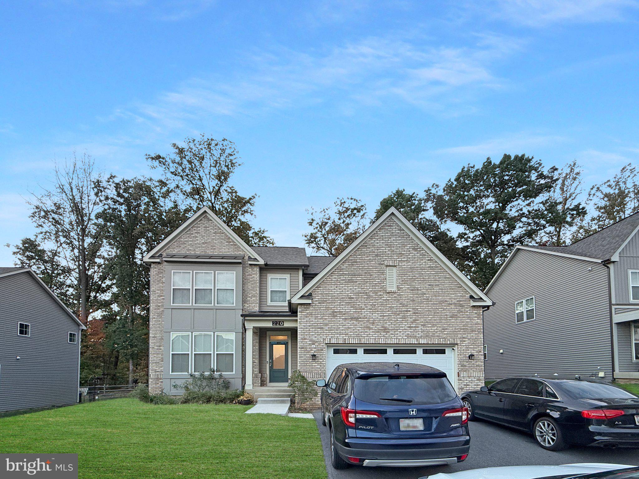 220 RED OAK RIDGE PLACE