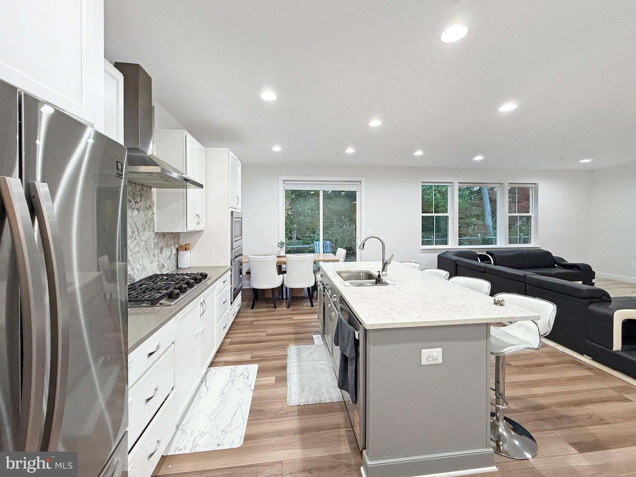 220 RED OAK RIDGE PLACE