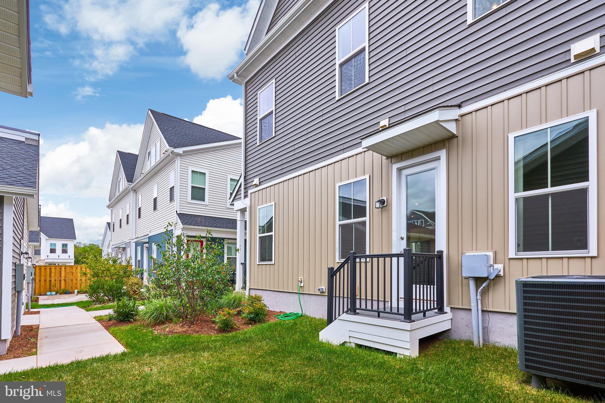 41919 POPLAR MEADOW DRIVE