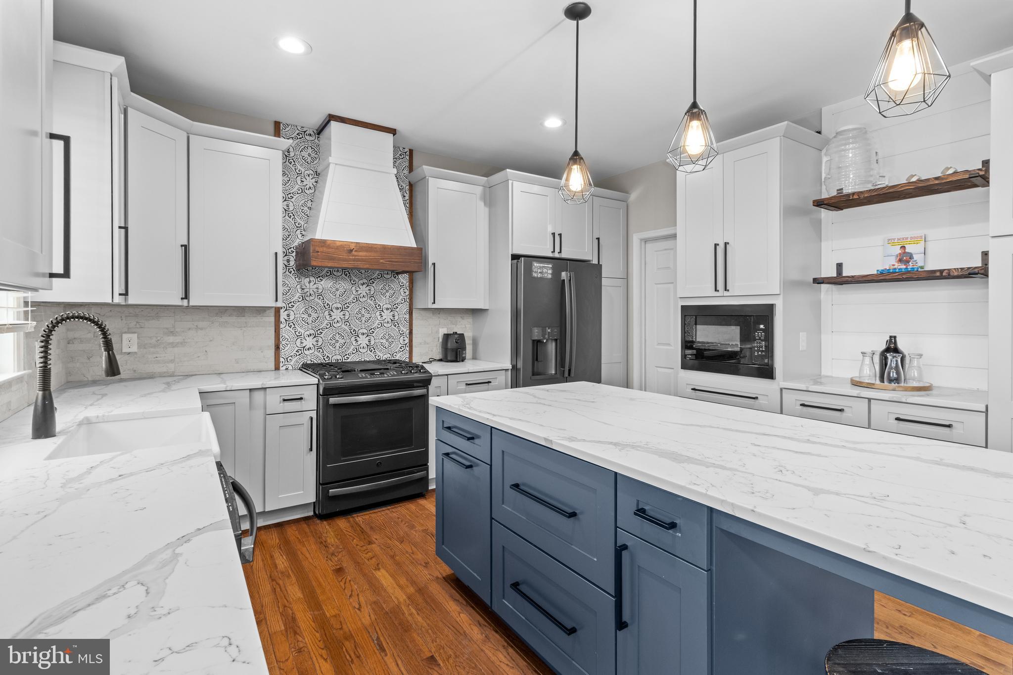 SHANNON COVE - Residential