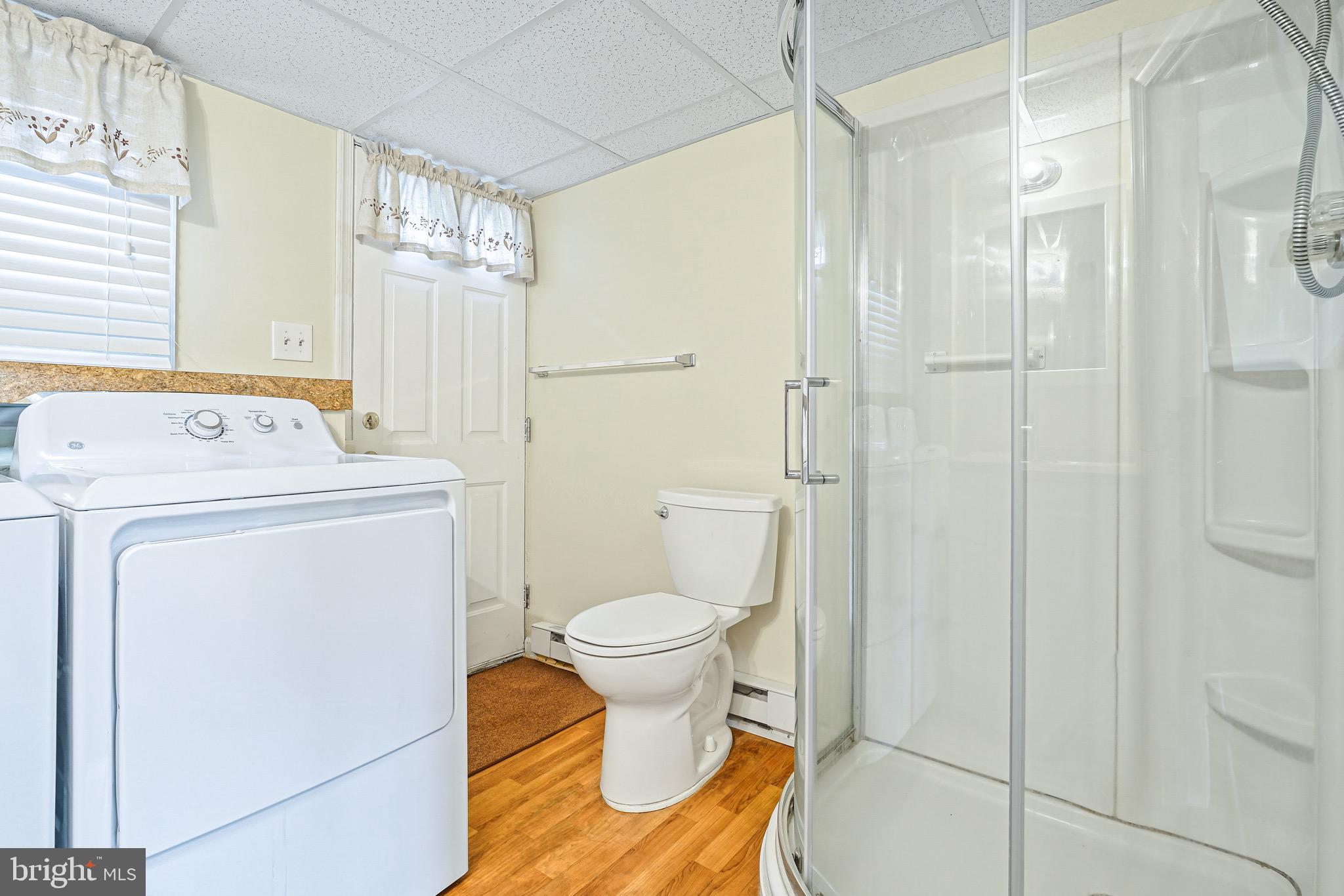 HOLLY HALL - Residential