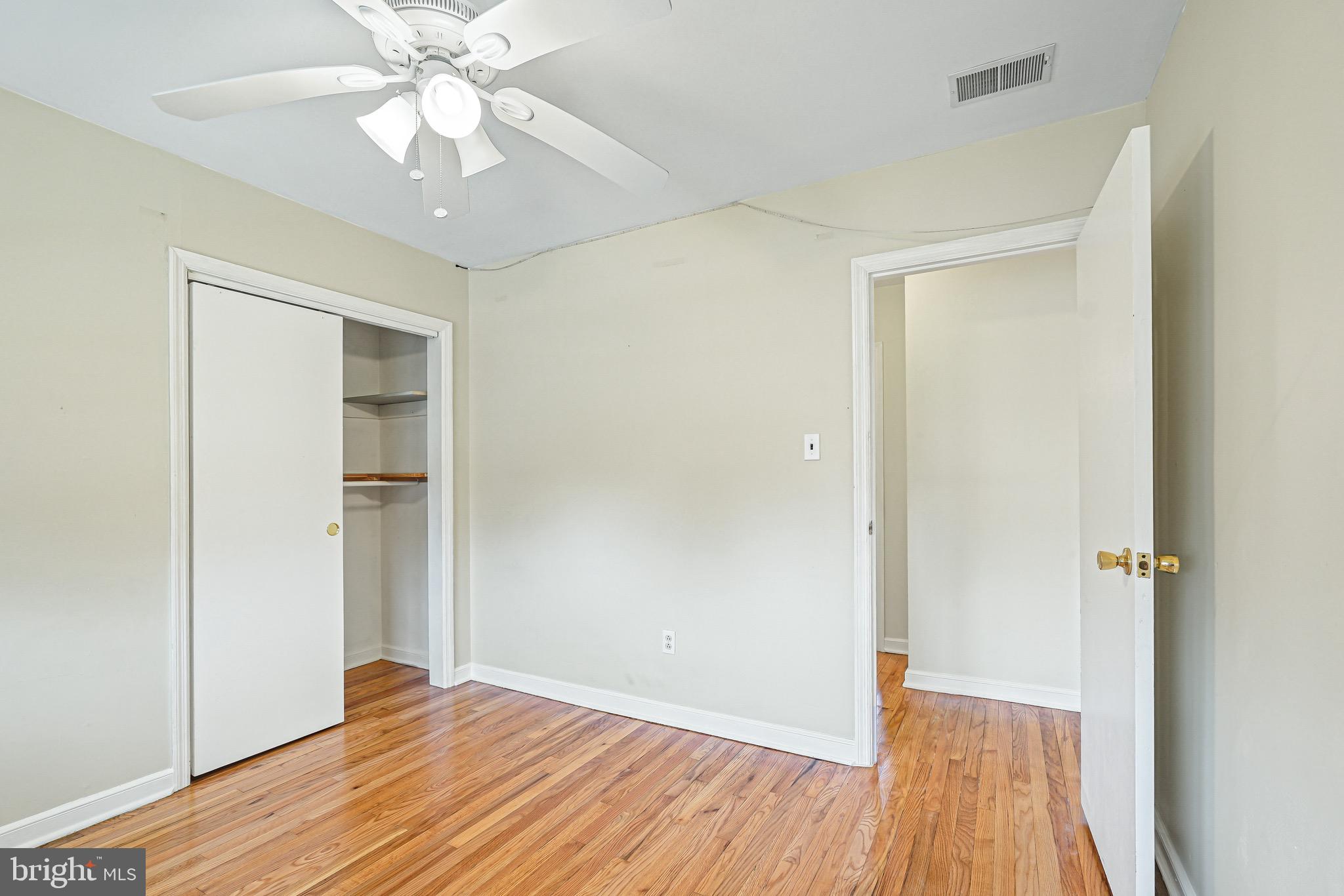 HOLLY HALL - Residential