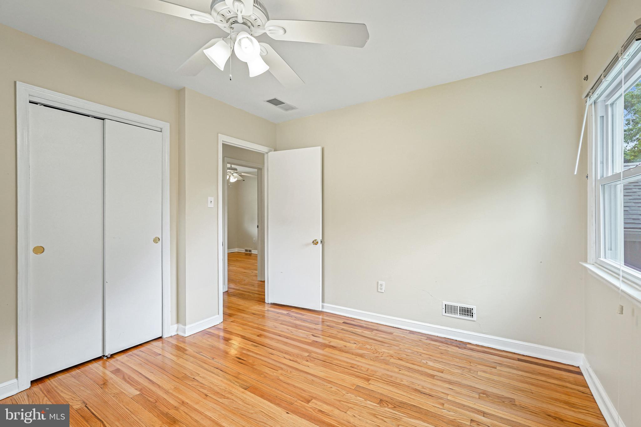 HOLLY HALL - Residential