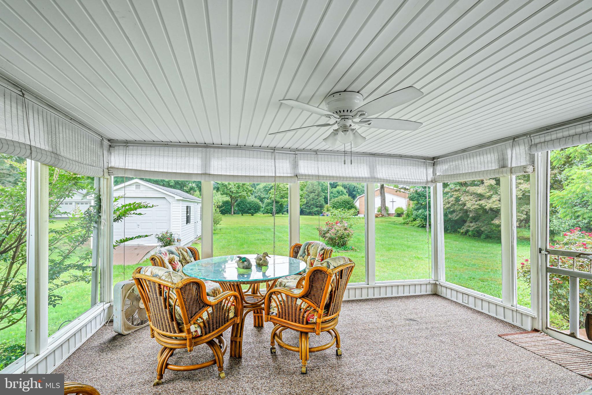 HOLLY HALL - Residential