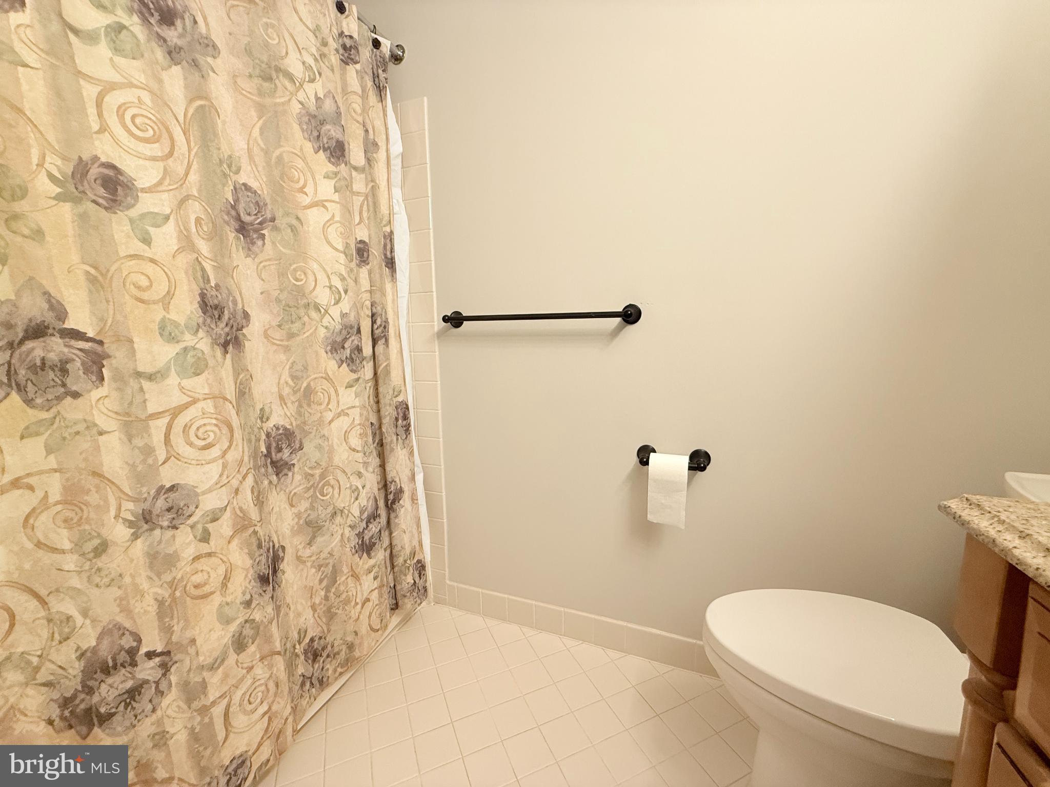 MAKEFIELD GLEN - Residential Lease