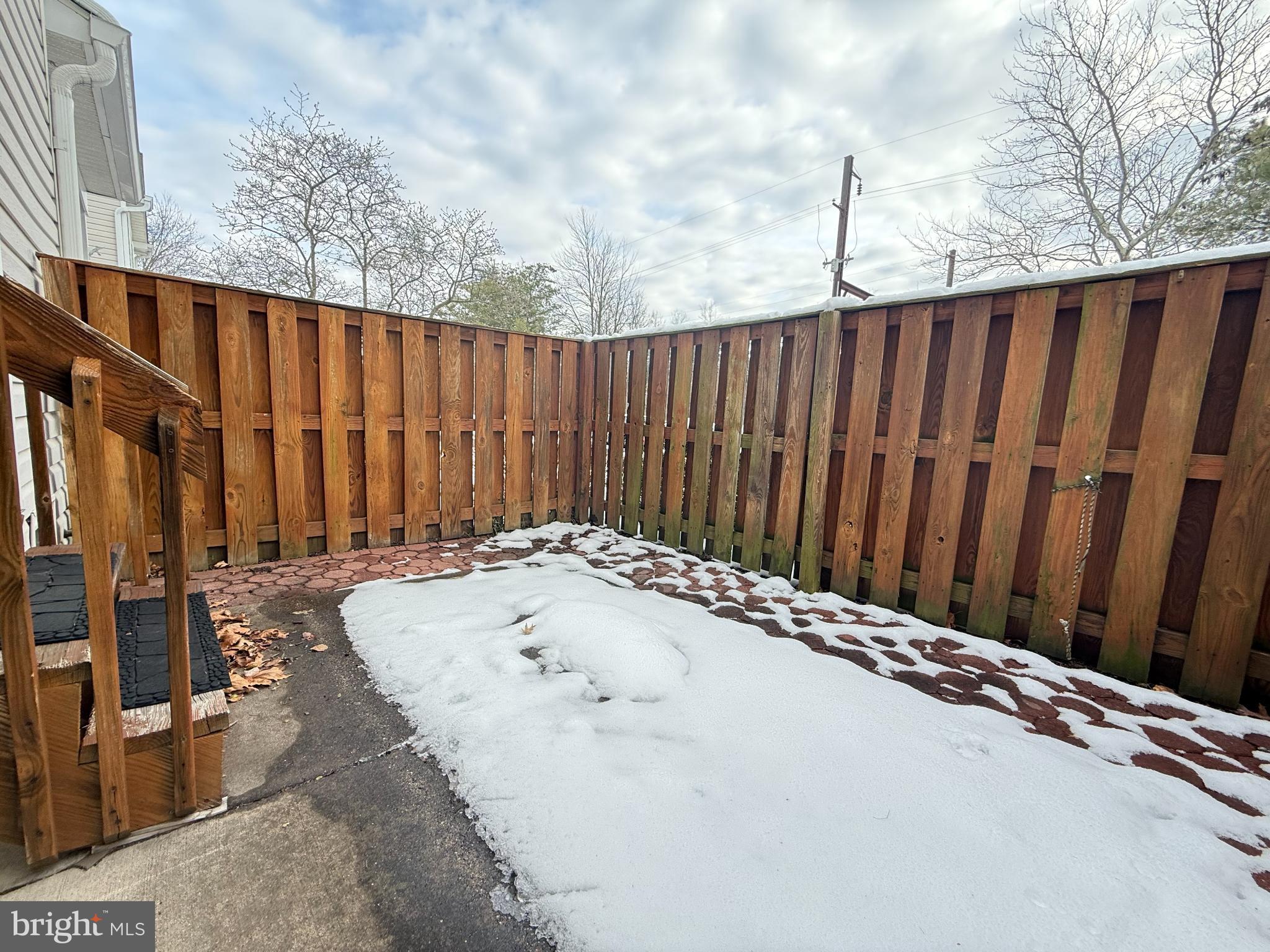 MAKEFIELD GLEN - Residential Lease