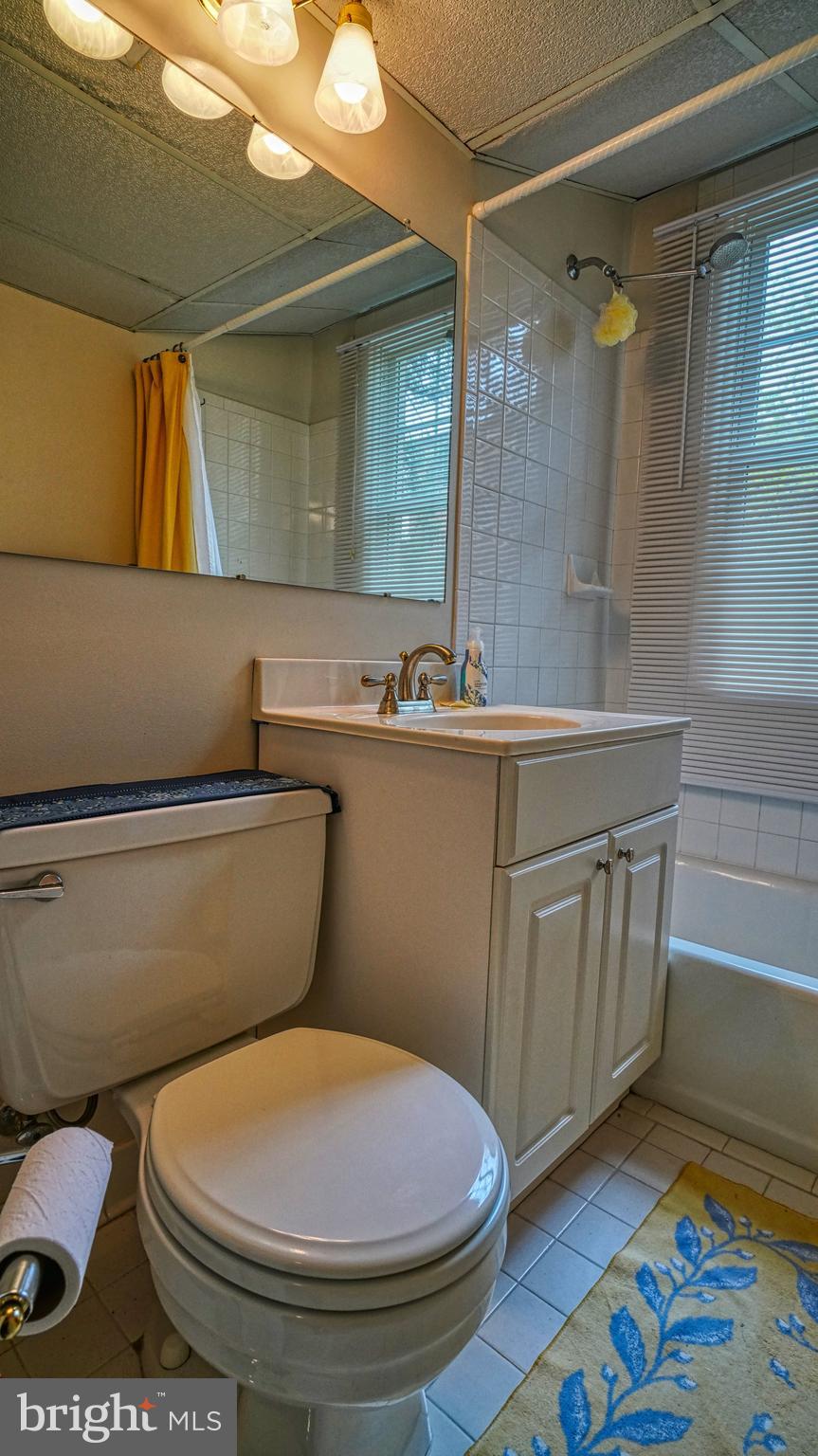 CANAL PLACE - Residential Lease