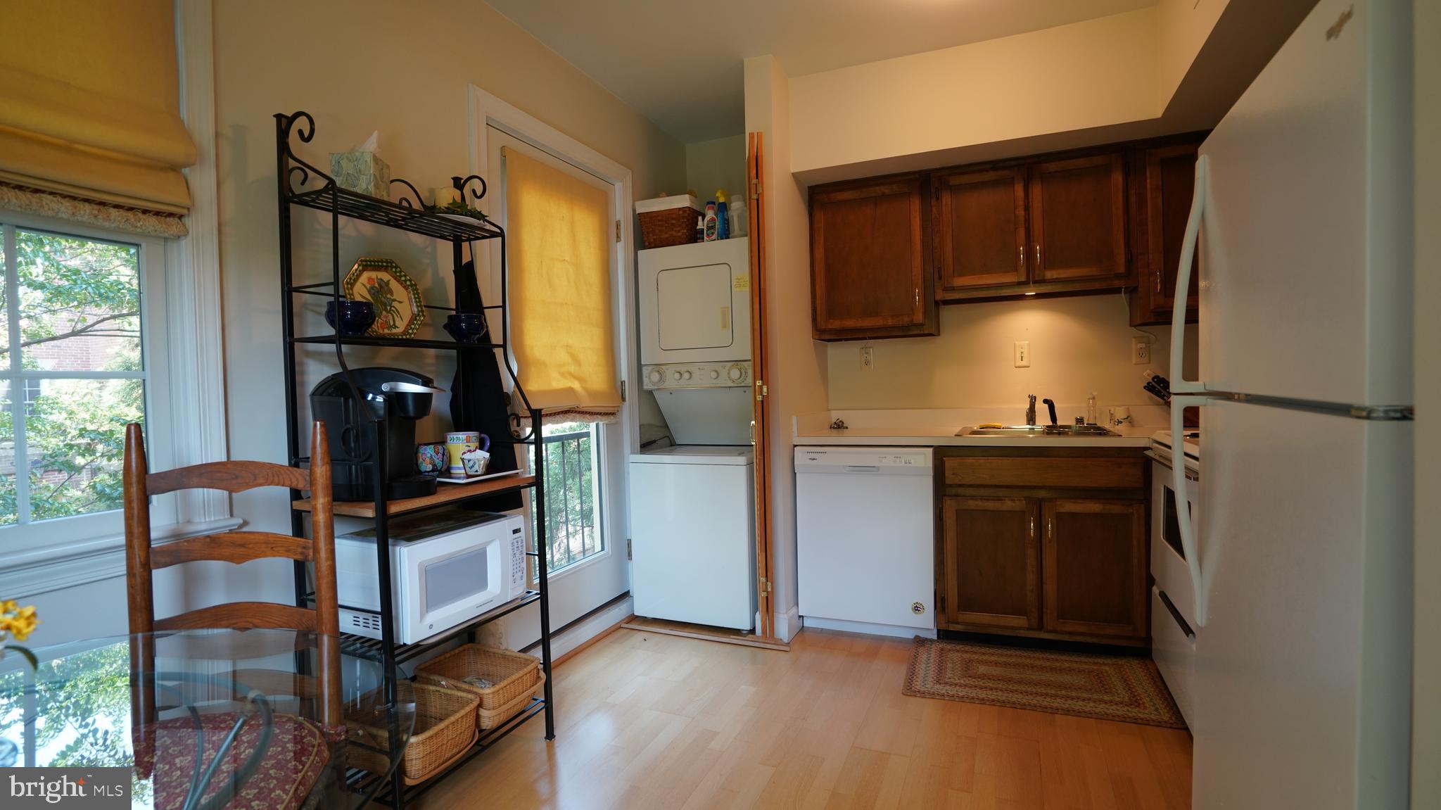 CANAL PLACE - Residential Lease