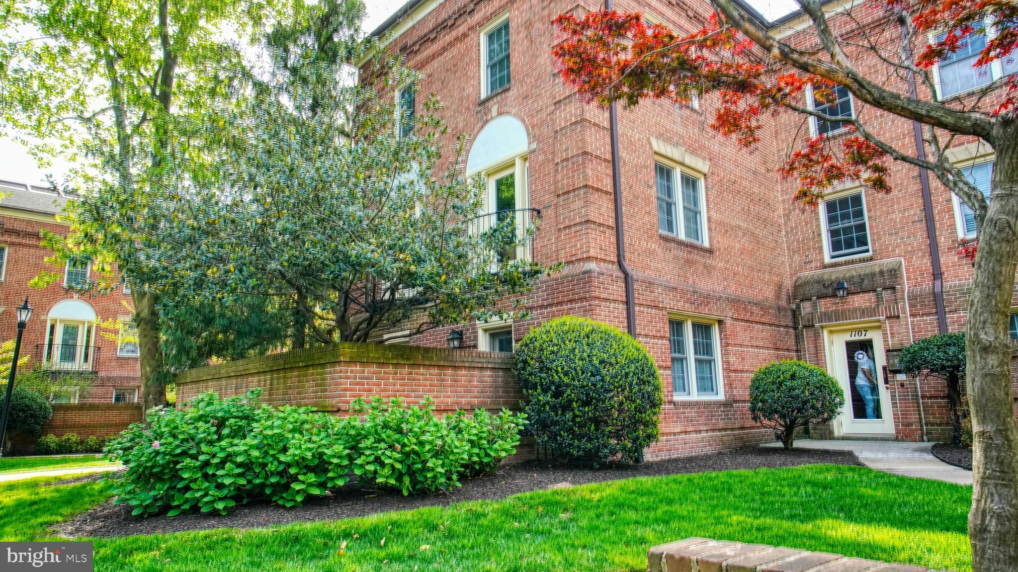 CANAL PLACE - Residential Lease