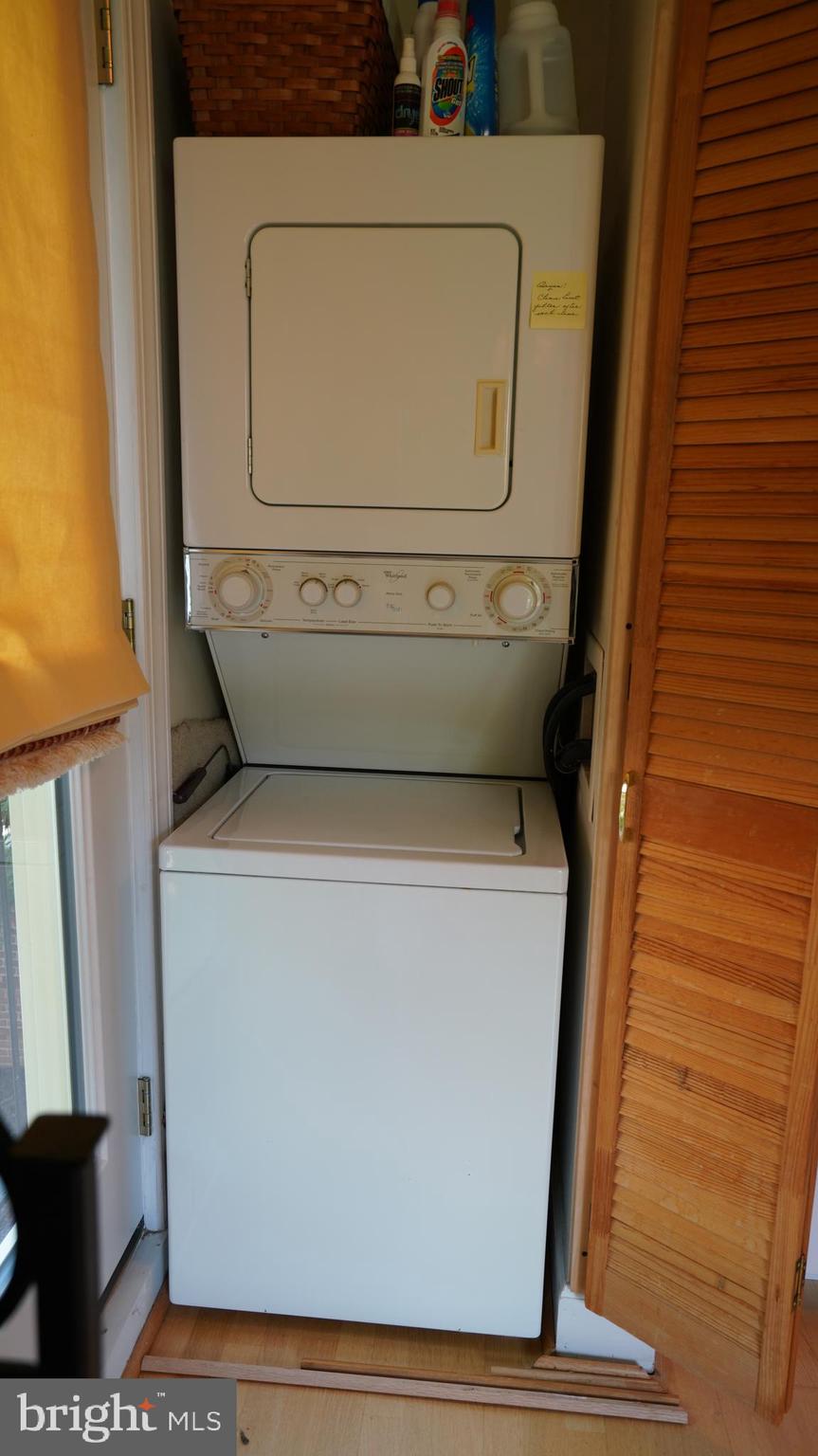 CANAL PLACE - Residential Lease