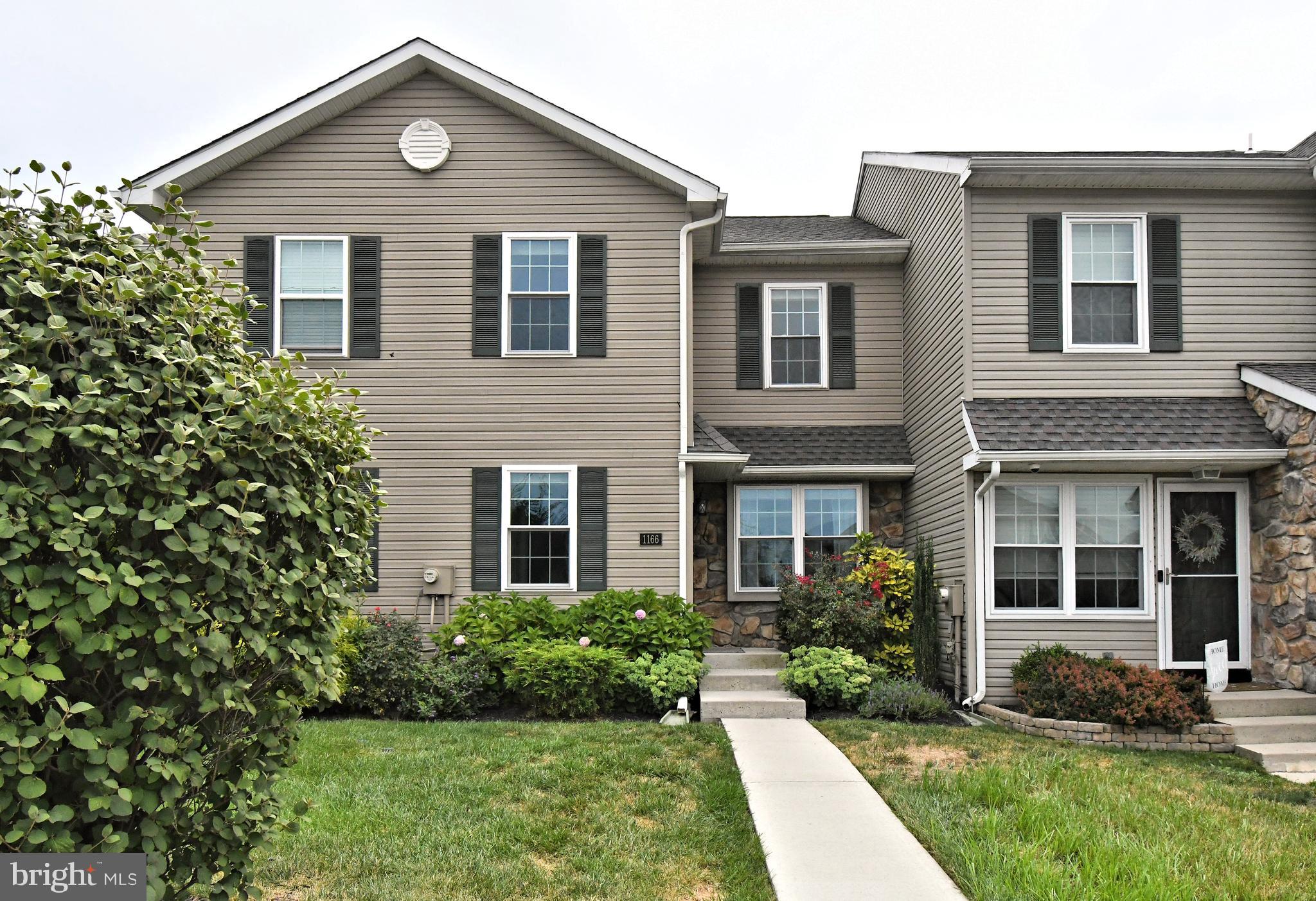 1166 PIN OAK DRIVE